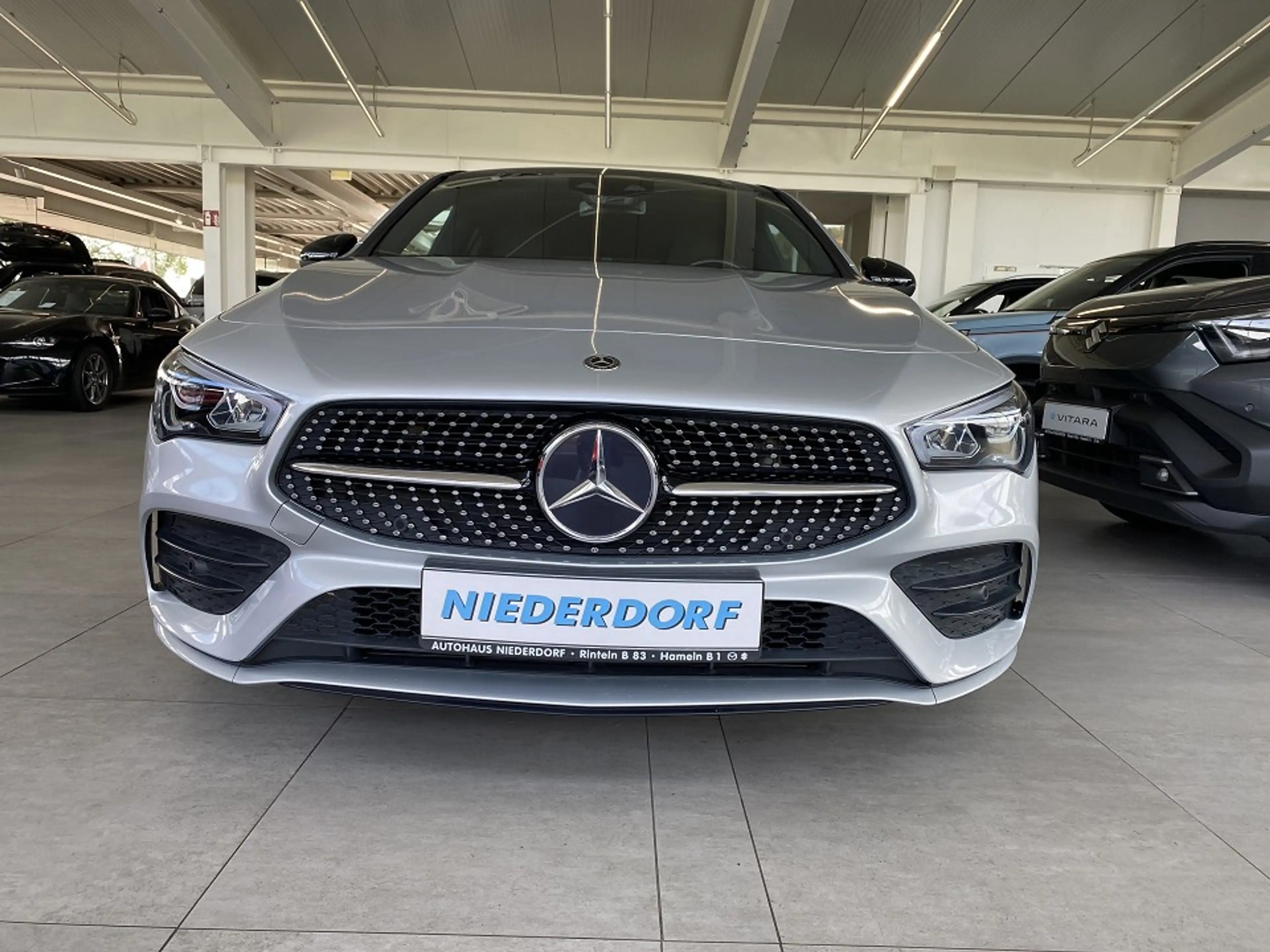 Mercedes-Benz CLA 250 Shooting Brake AMG Line 4Matic — photo 14