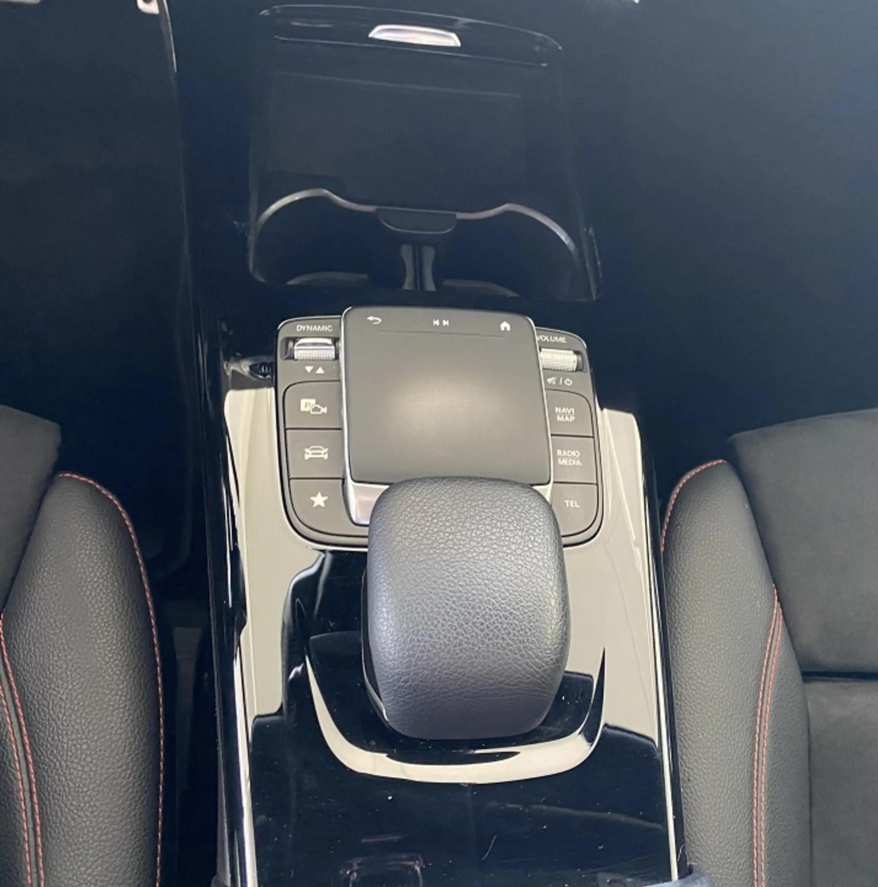 Mercedes-Benz CLA 250 Shooting Brake AMG Line 4Matic — photo 9