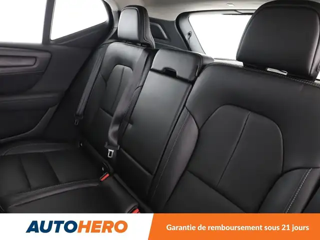 Volvo XC40 view 14