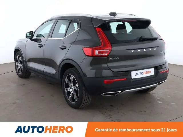 Volvo XC40 view 4