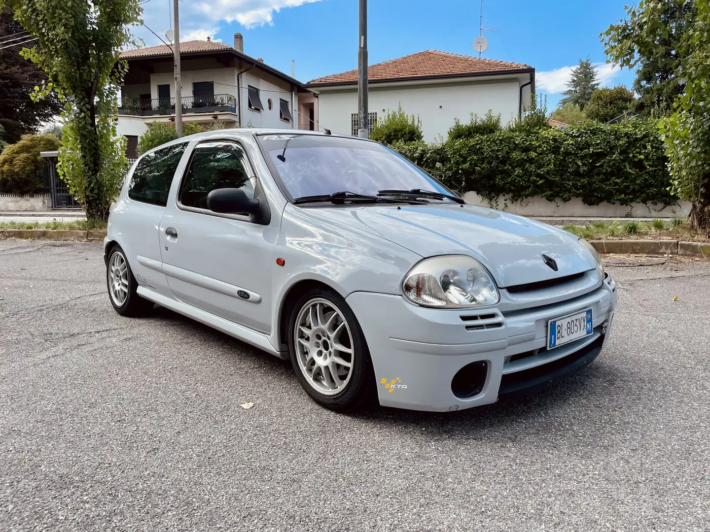 Renault Clio 3p 2.0 16v Sport - 1