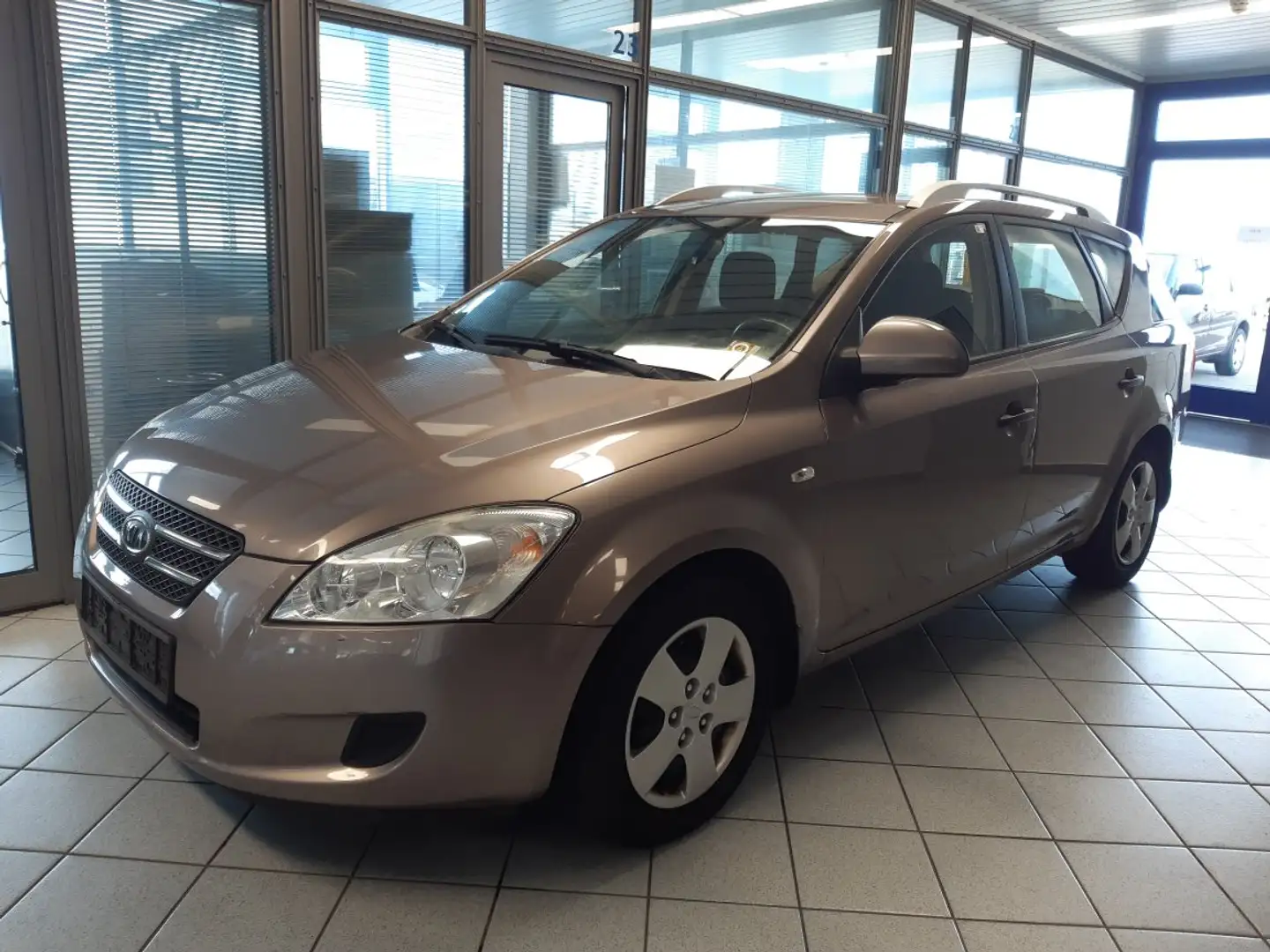 Kia Ceed SW / cee'd SW ohne Tüv Бежевий - 2