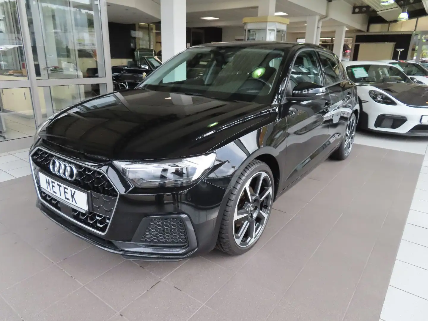 Audi A1 Sportback 30 TFSI advanced LED NAVI Schwarz - 1