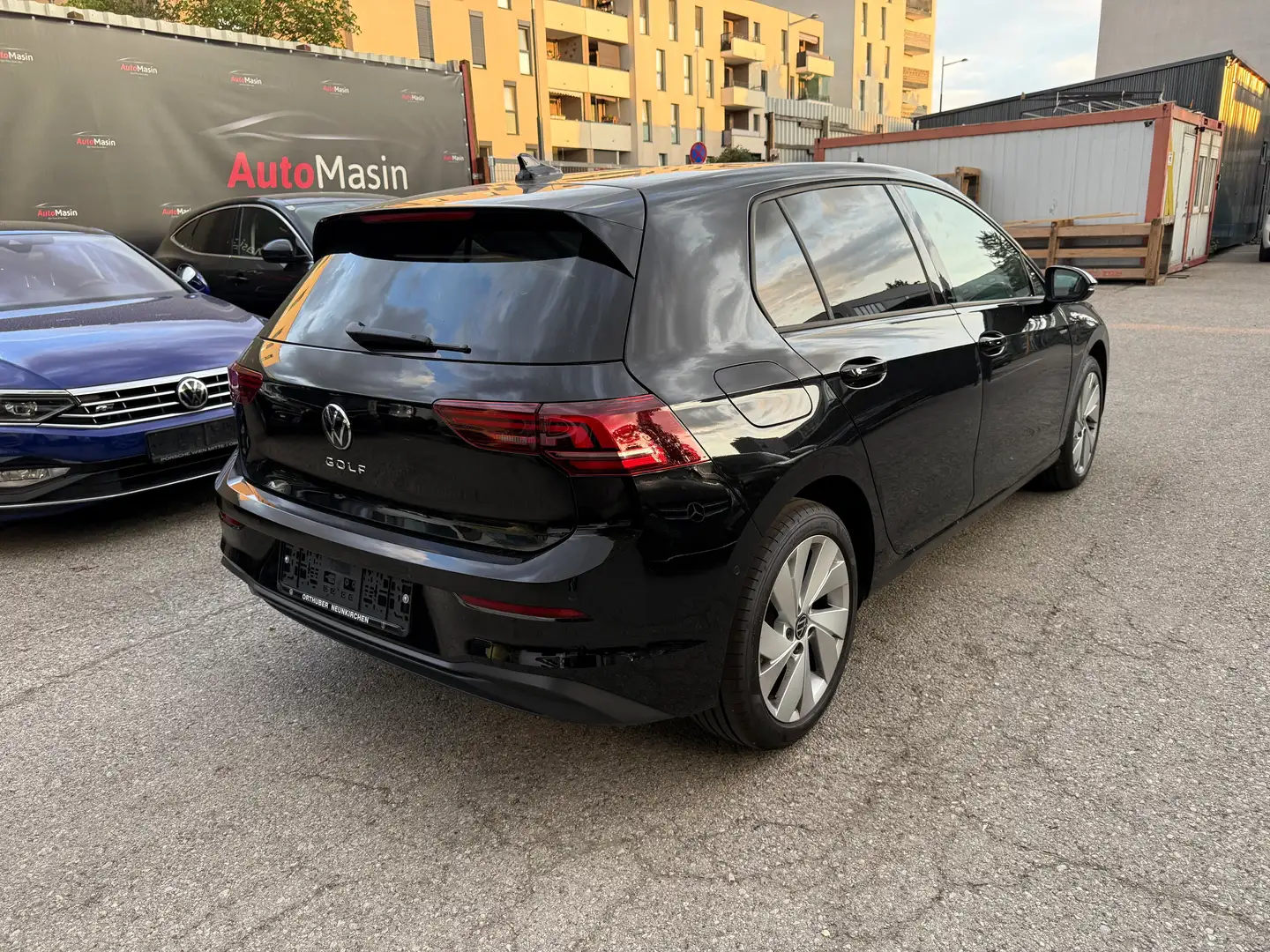 Volkswagen Golf Rabbit 1,5 TSI ACT NUR //NUR 6.900 km// Schwarz - 2
