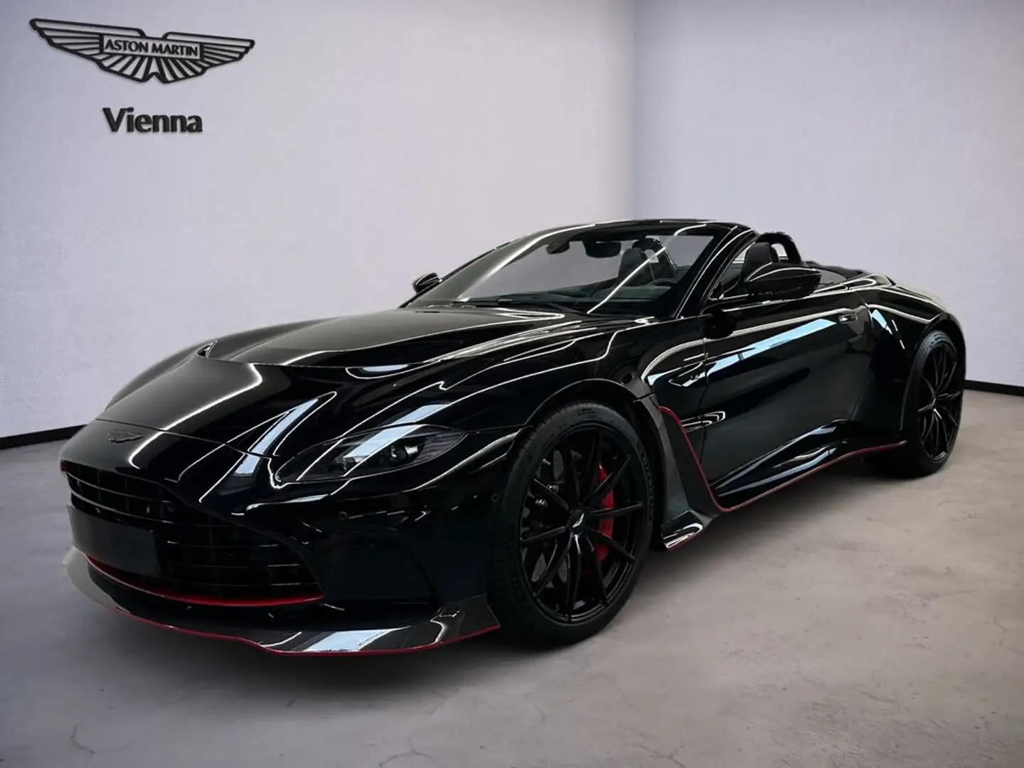 Aston Martin Vantage V12 Roadster / CF Wing / CF Int & Ext / CF Seats Schwarz - 1