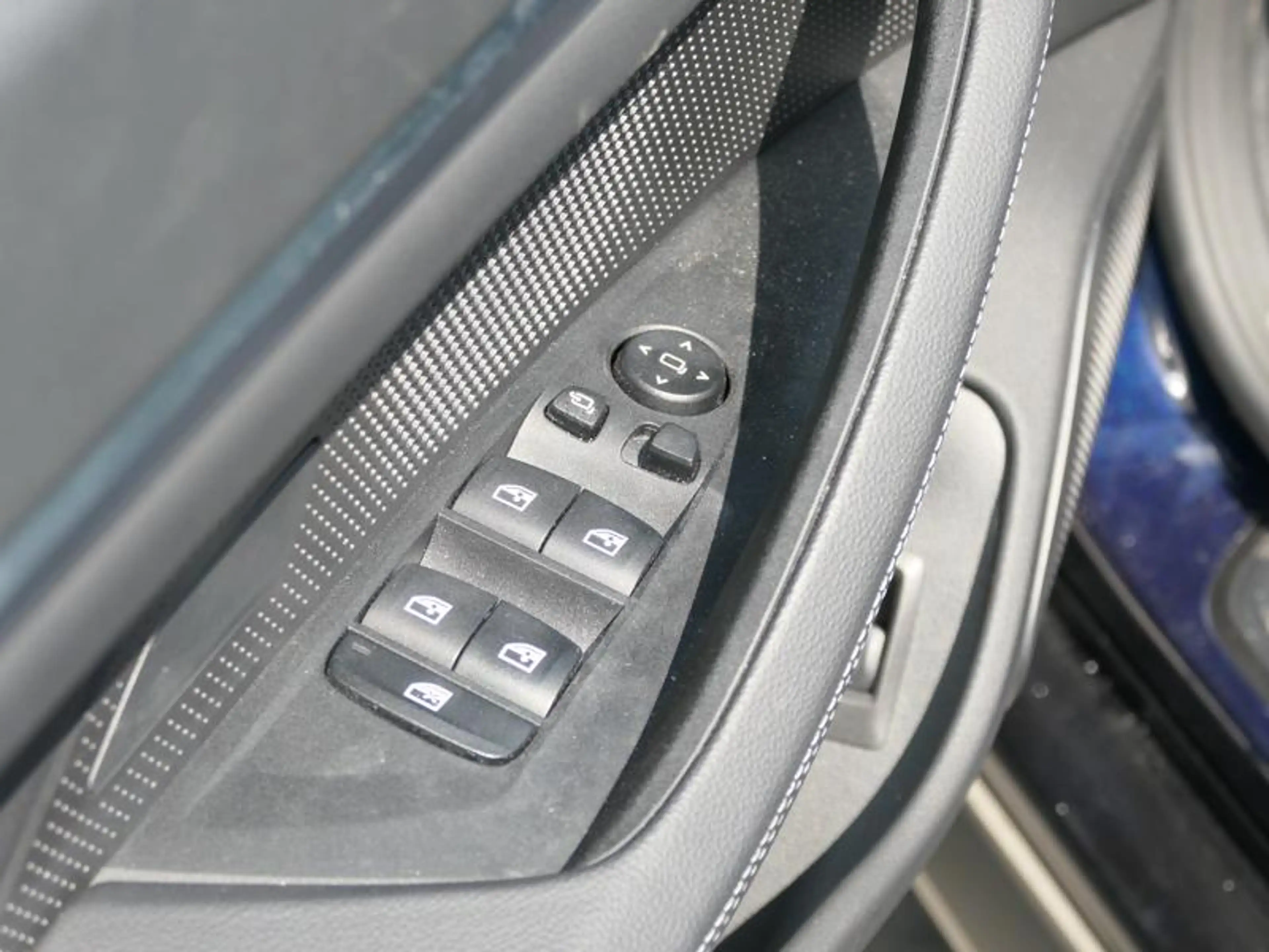 BMW i4 eDrive40 Gran Coupé M Sport — photo 14
