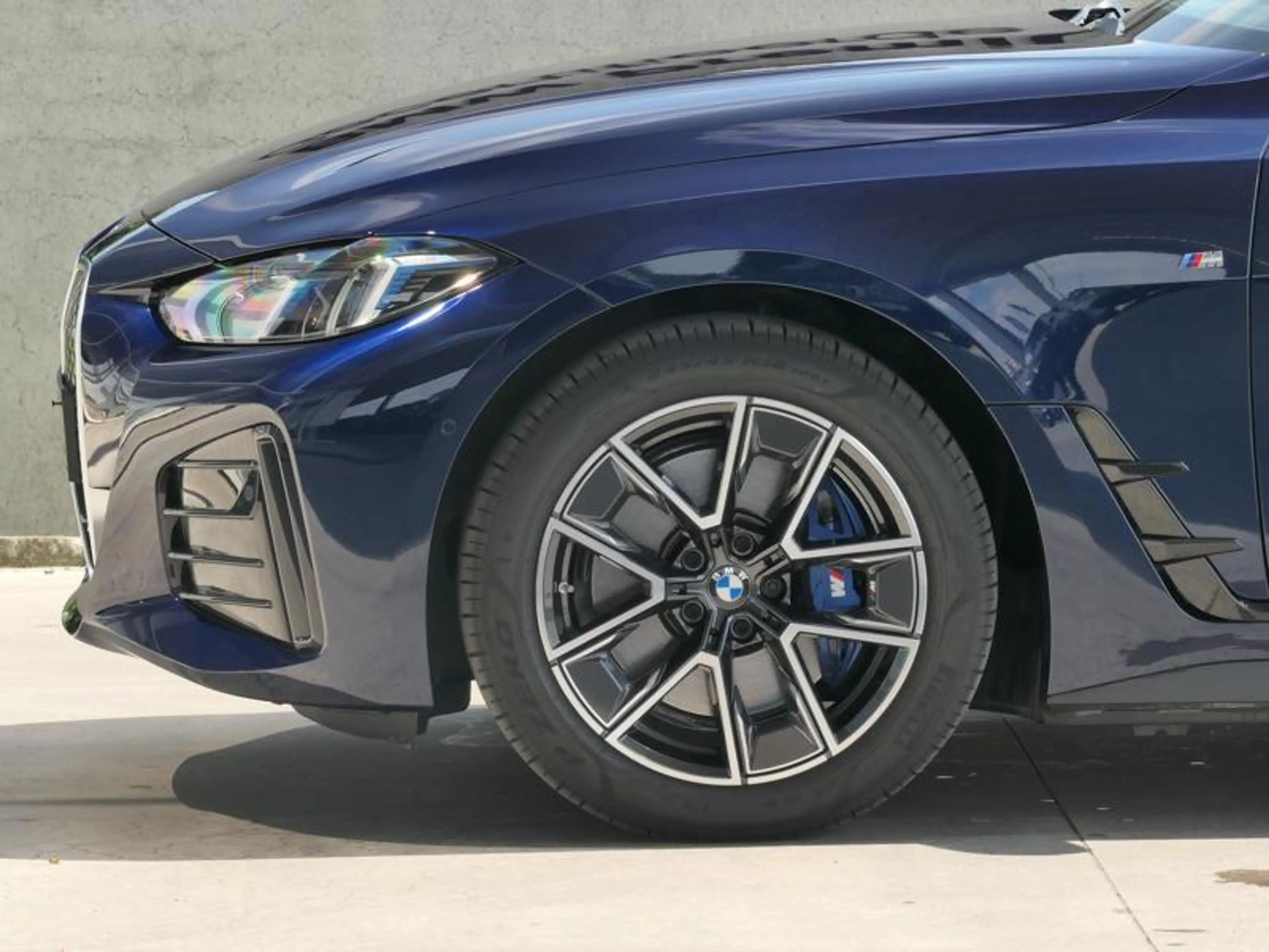 BMW i4 eDrive40 Gran Coupé M Sport — photo 8