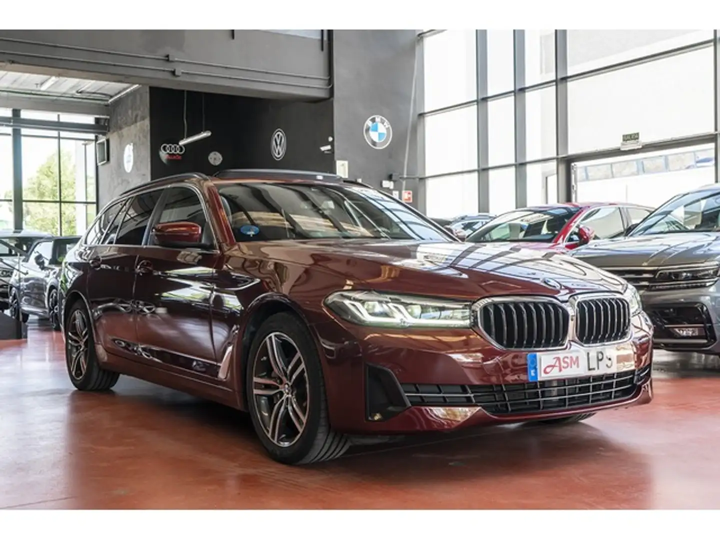 BMW 530 530e Touring Červená - 2