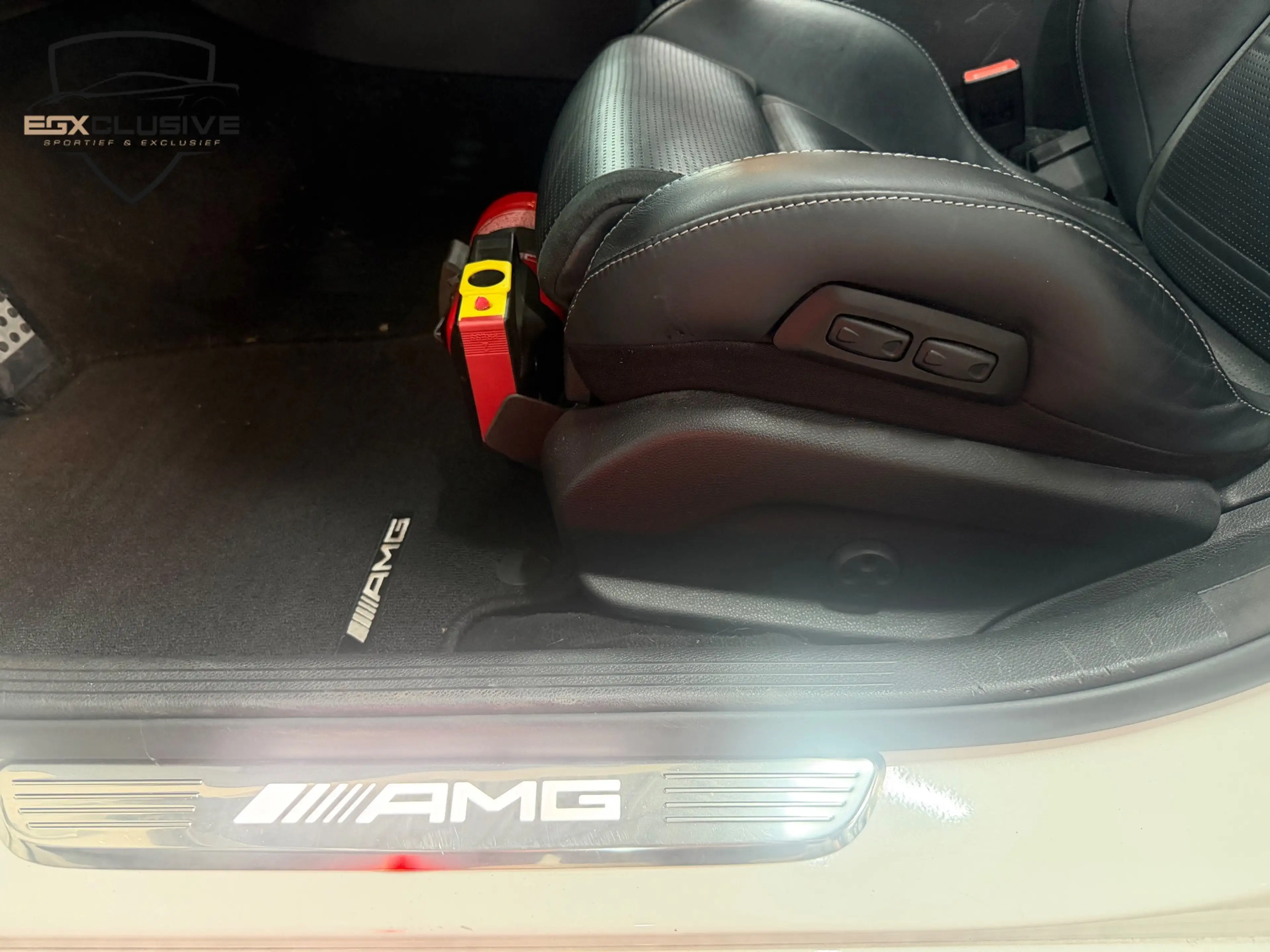 Mercedes-Benz C 63 AMG Pano/Kuipstoelen/ACC/Camera — photo 34
