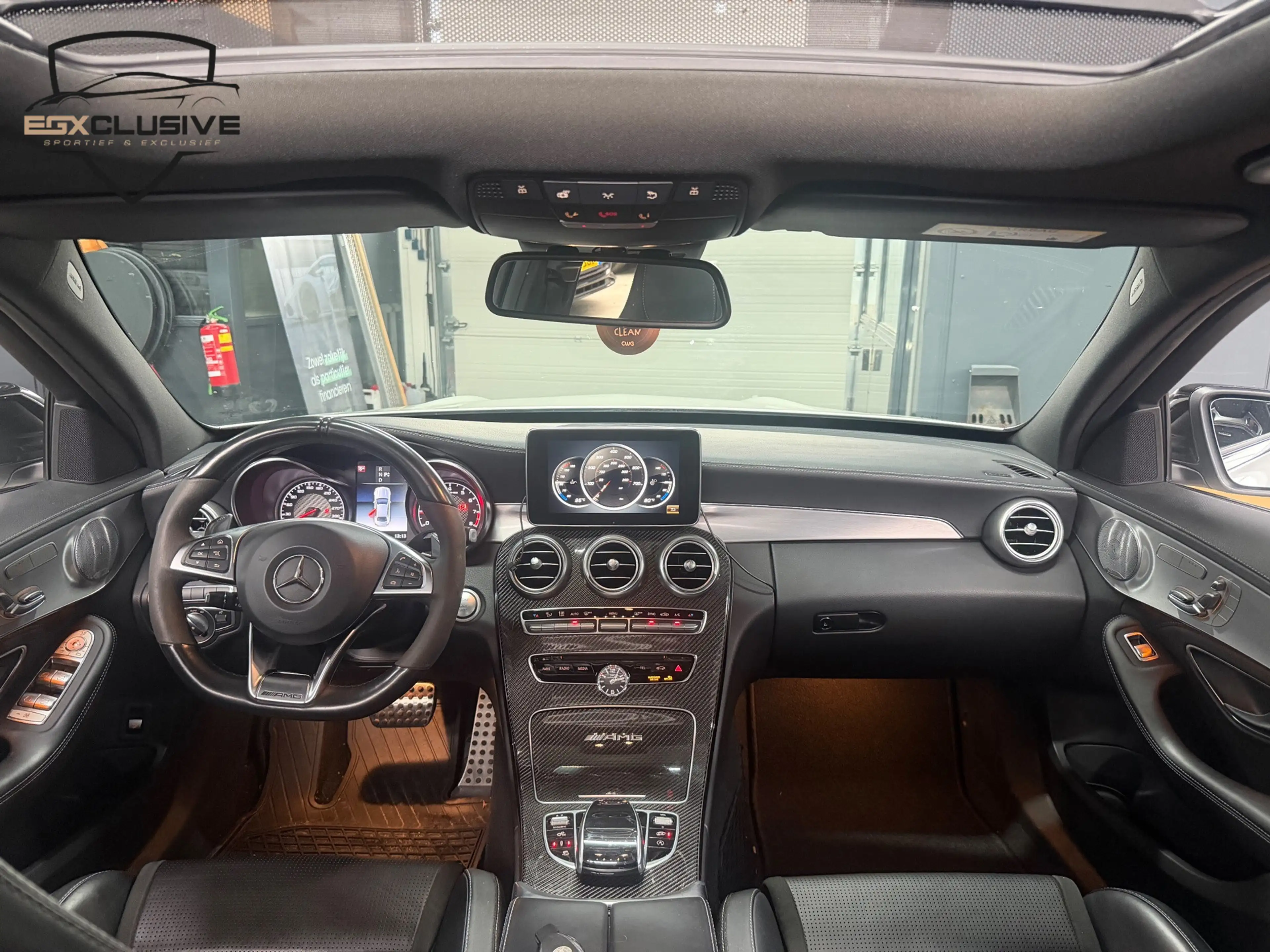 Mercedes-Benz C 63 AMG Pano/Kuipstoelen/ACC/Camera — photo 17