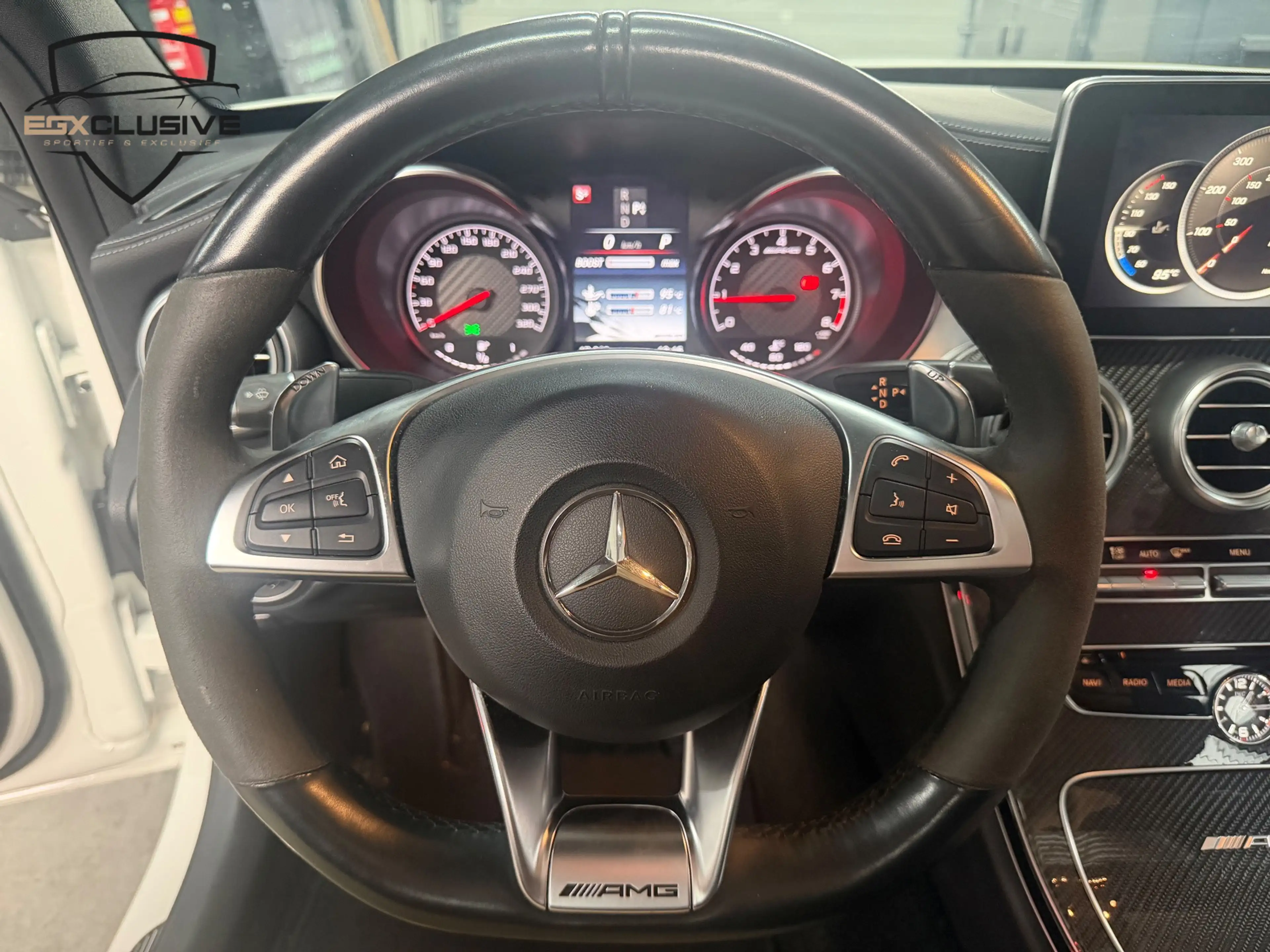Mercedes-Benz C 63 AMG Pano/Kuipstoelen/ACC/Camera — photo 23