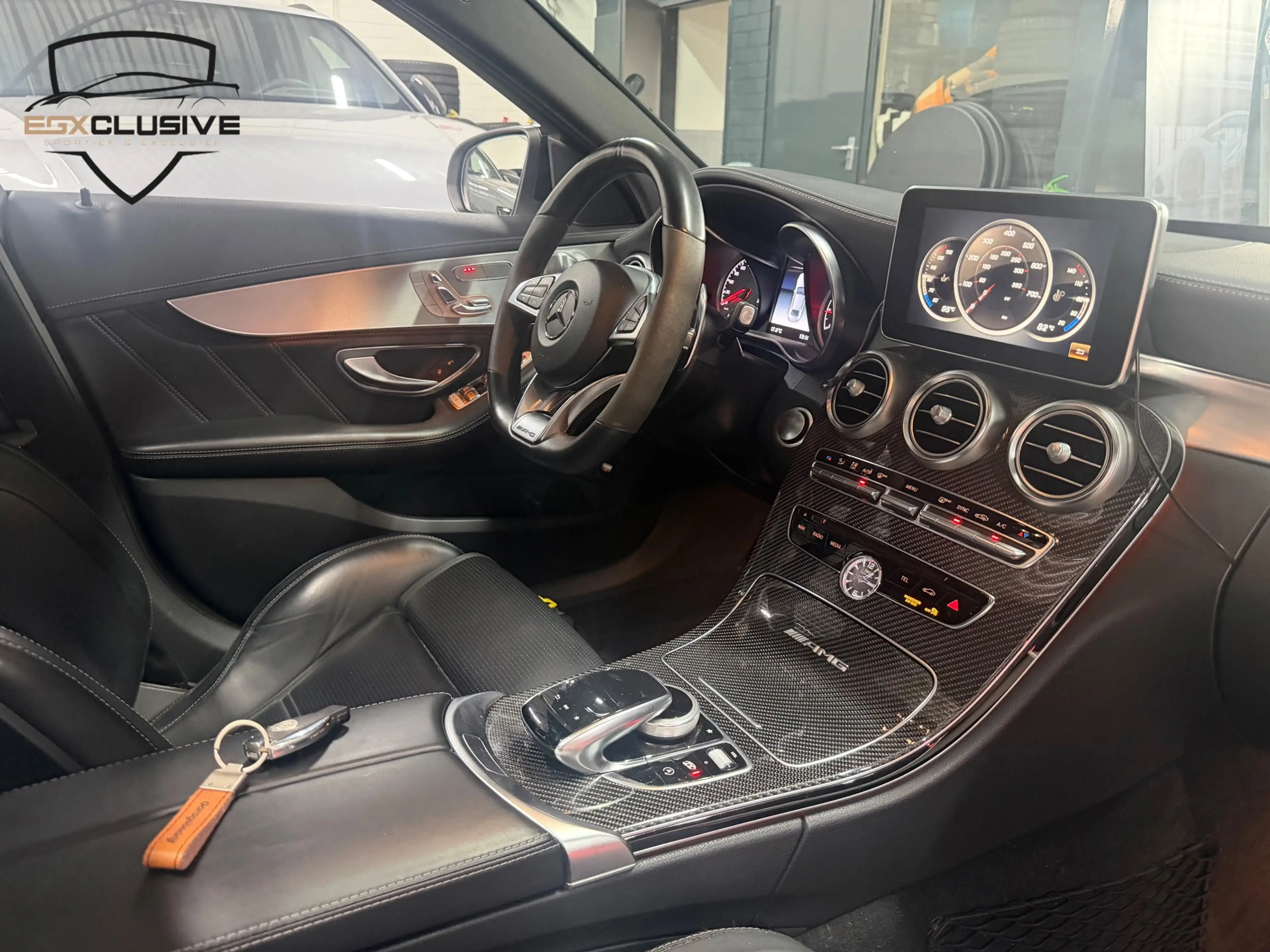 Mercedes-Benz C 63 AMG Pano/Kuipstoelen/ACC/Camera — photo 25