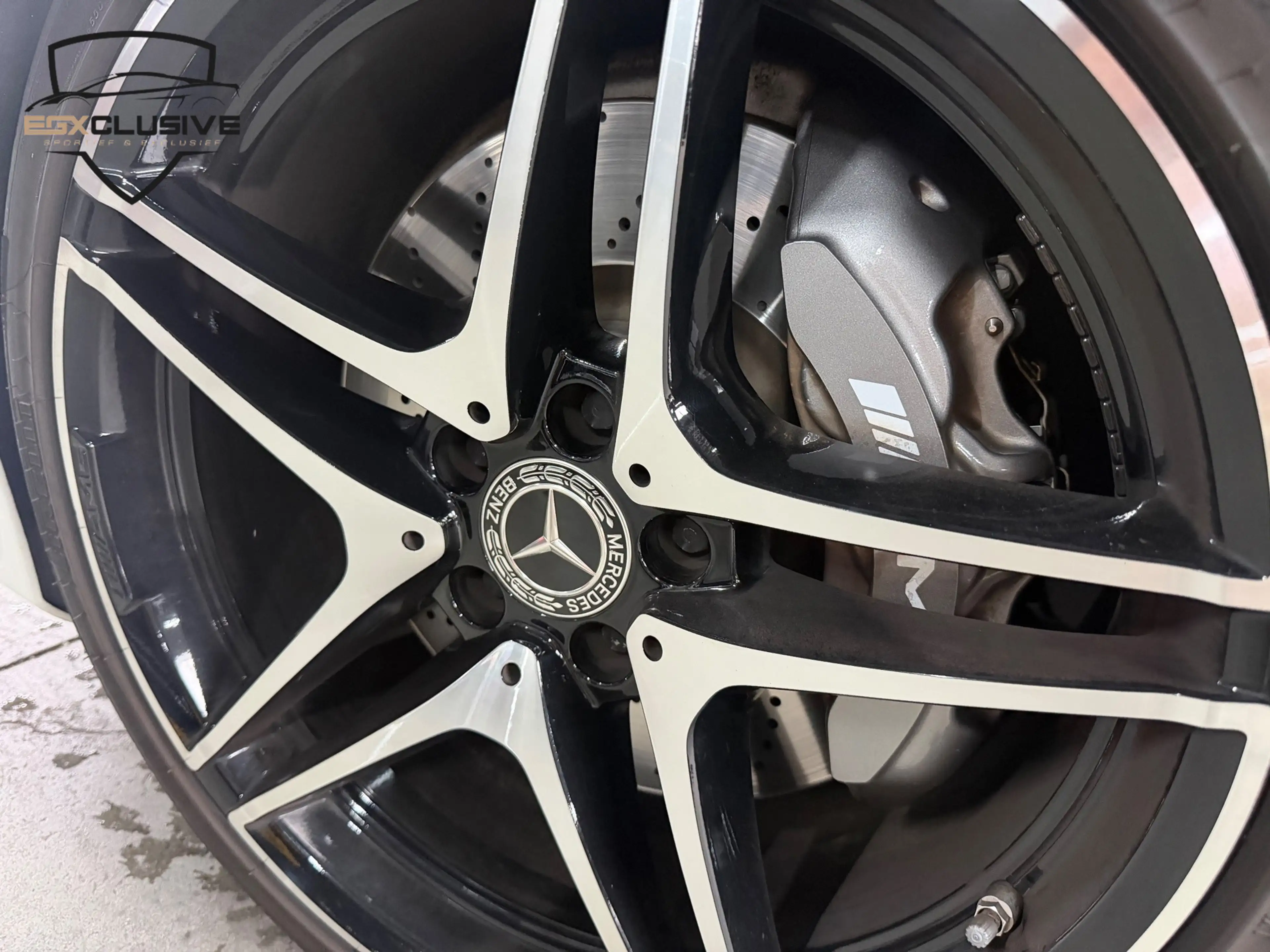 Mercedes-Benz C 63 AMG Pano/Kuipstoelen/ACC/Camera — photo 11
