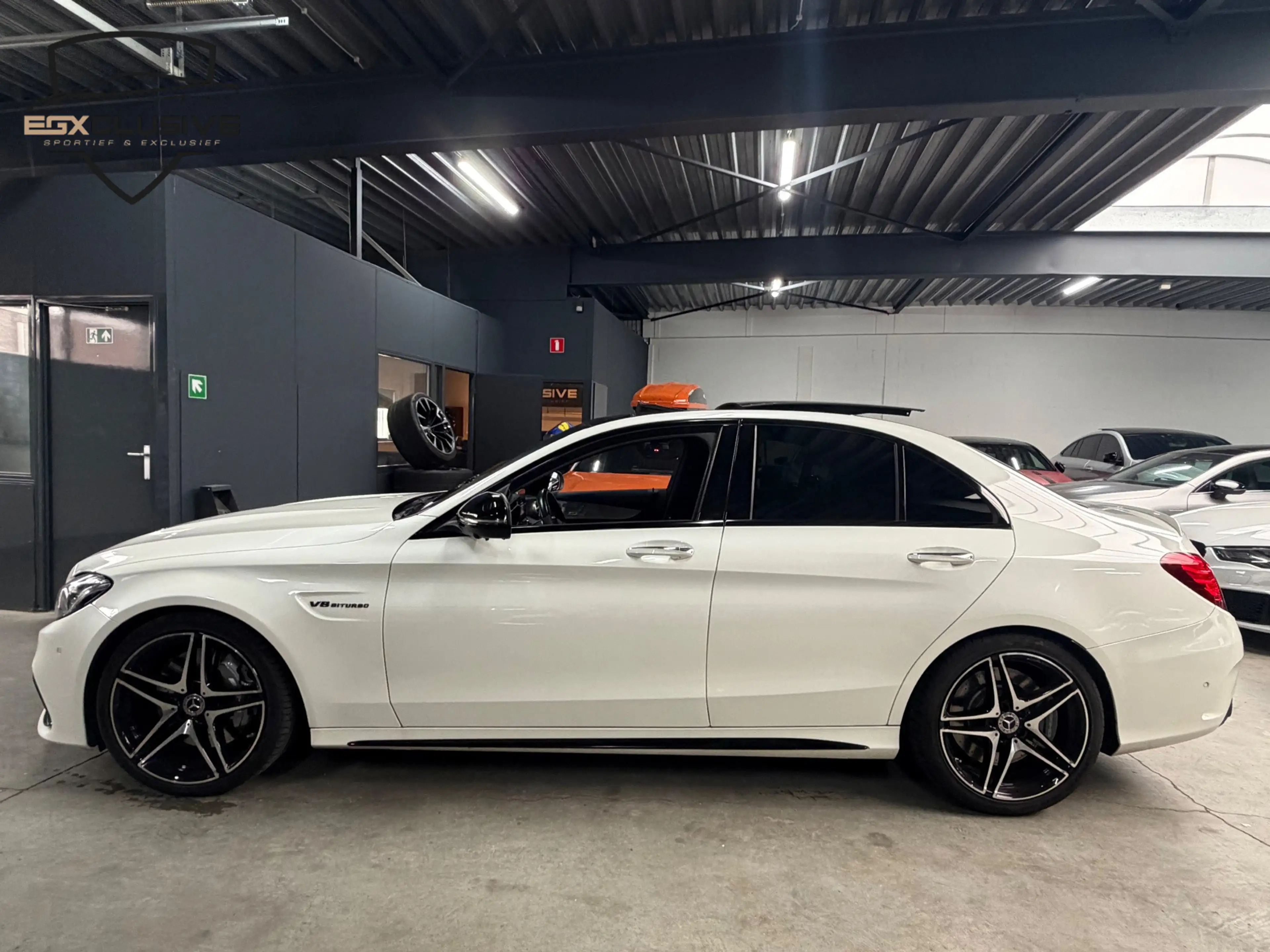 Mercedes-Benz C 63 AMG Pano/Kuipstoelen/ACC/Camera — photo 7