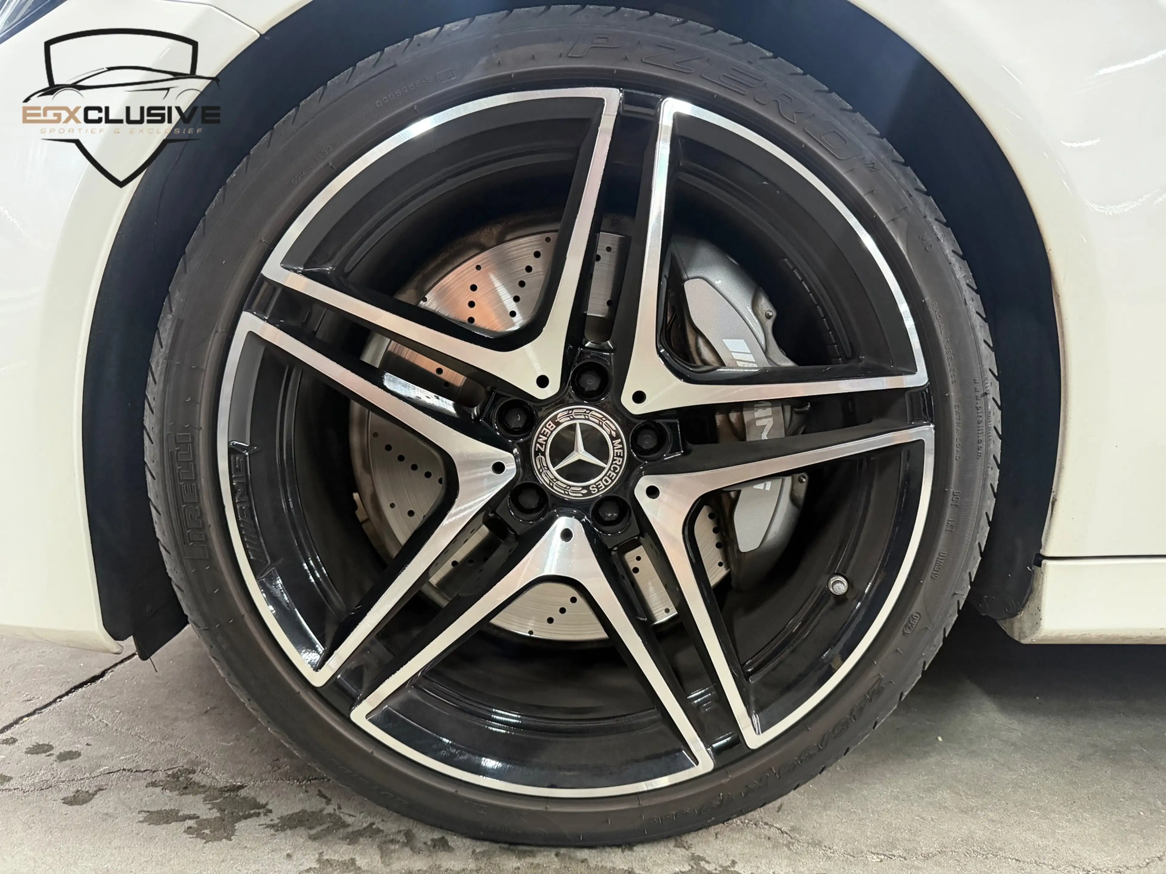Mercedes-Benz C 63 AMG Pano/Kuipstoelen/ACC/Camera — photo 10