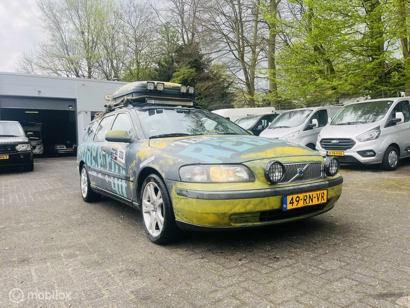 Volvo V70 2.4 D5 Comfort Line Garbage Run 2024 / Diversen ex Grijs - 2