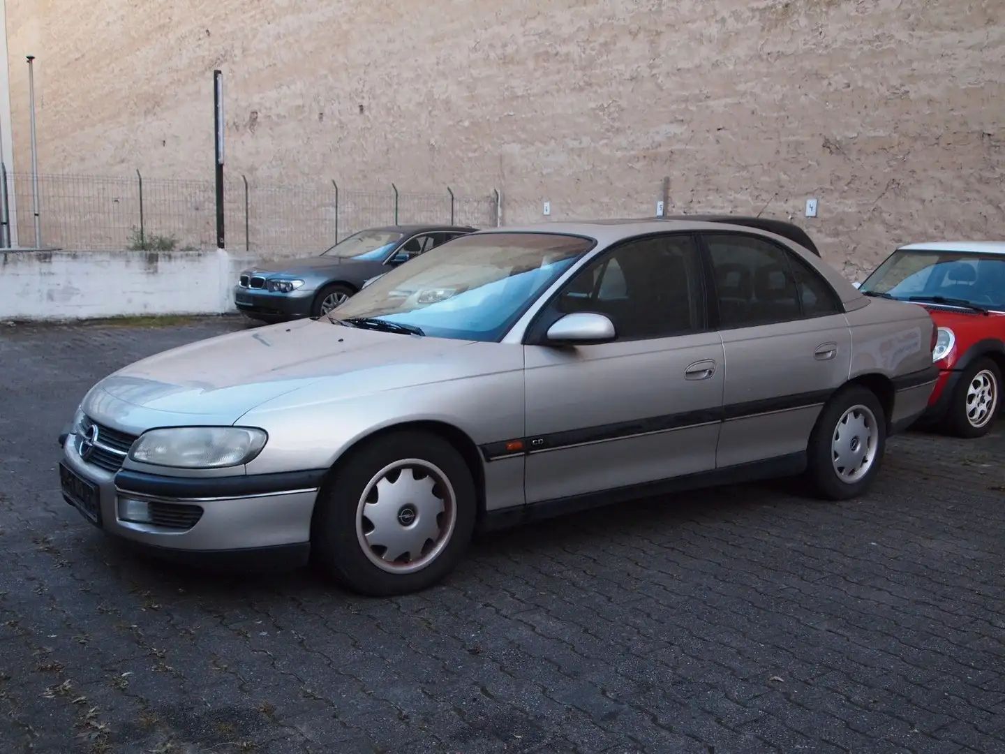 Opel Omega 2,0 CD 16V Scheunenfund Klima kein Rost! Zilver - 2