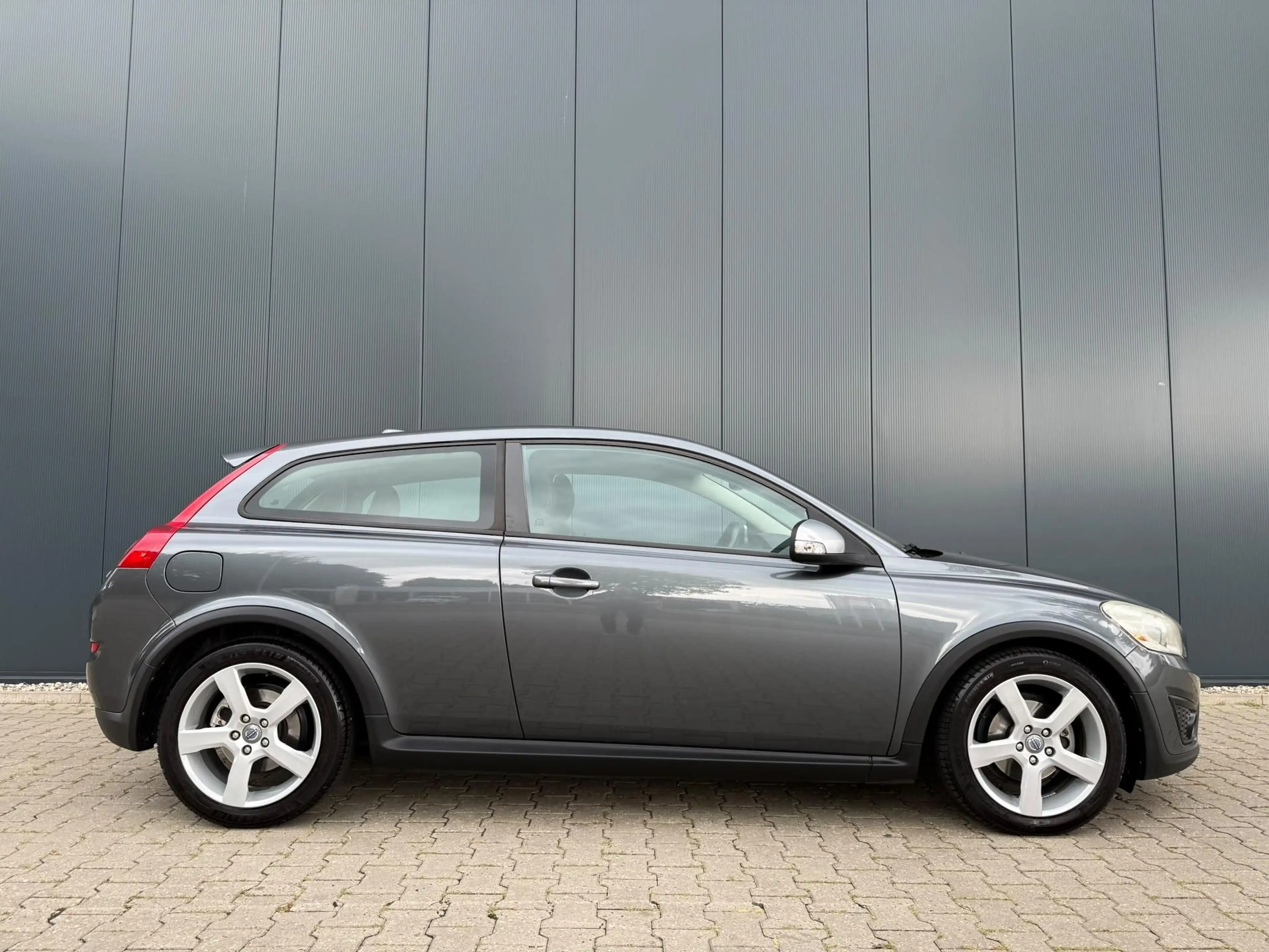 Volvo C30 1.6 D2 R-edition orig. Ned. / 2e eig. / UNIEK — photo 9