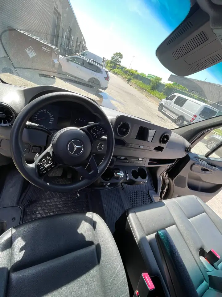 Mercedes-Benz Sprinter снимка Mercedes-Benz Sprinter