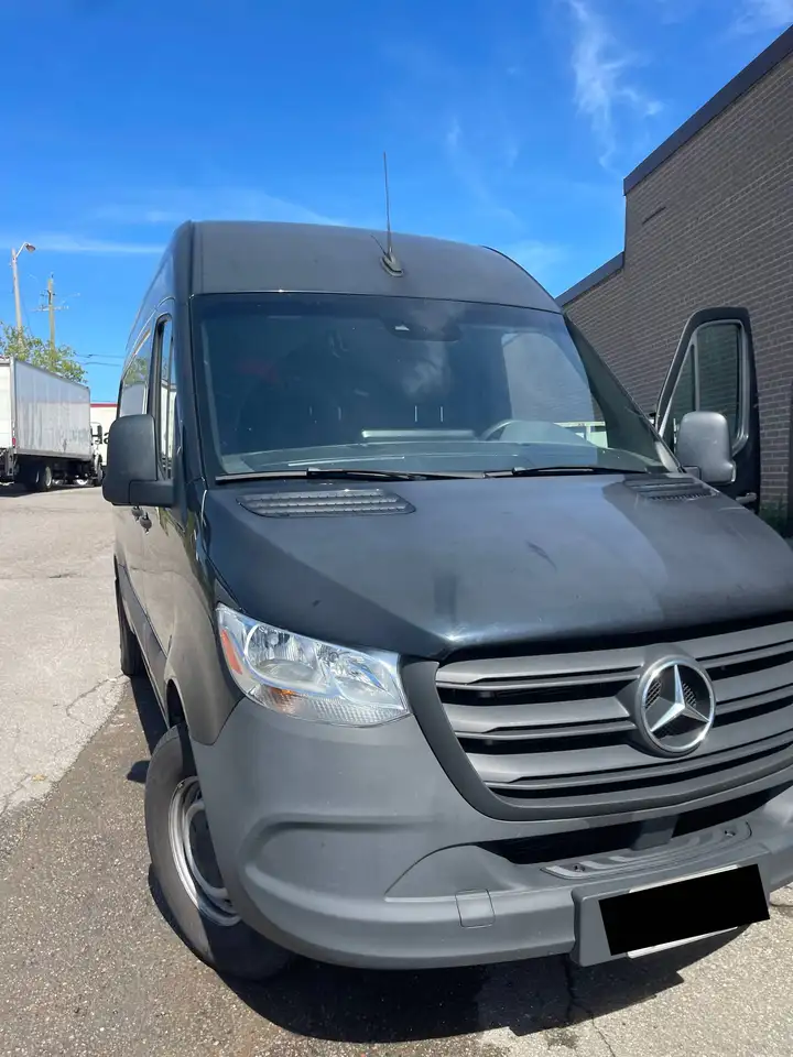 Mercedes-Benz Sprinter снимка Mercedes-Benz Sprinter