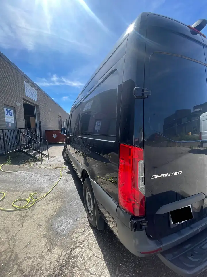 Mercedes-Benz Sprinter снимка Mercedes-Benz Sprinter
