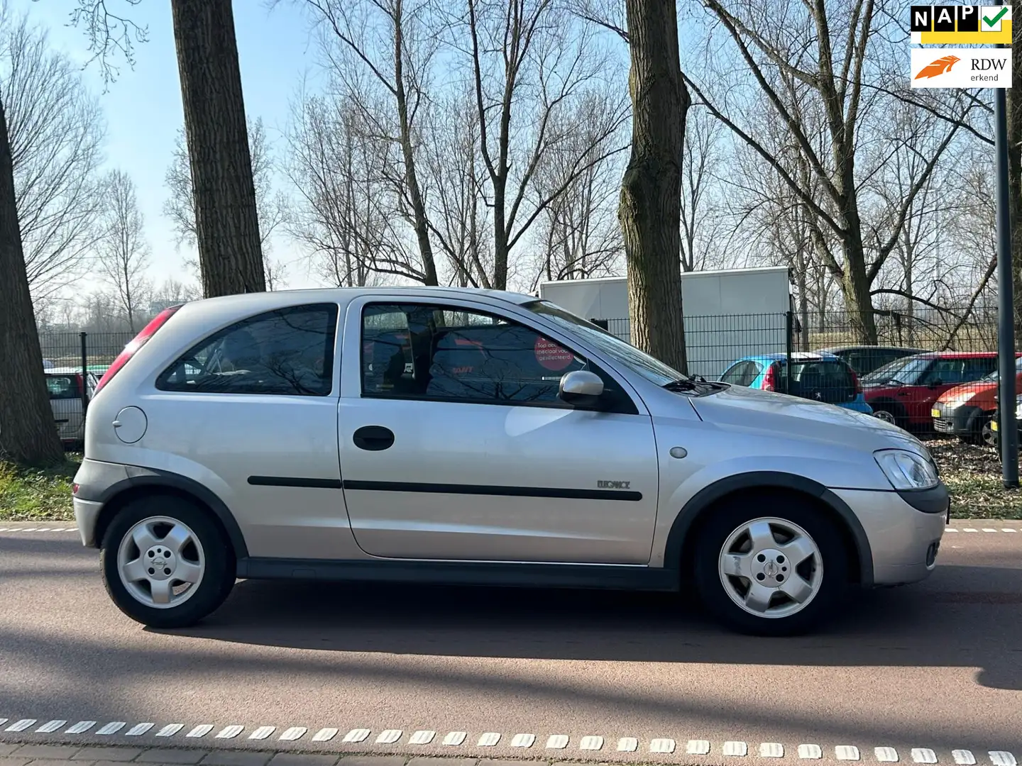 Opel Corsa 1.4-16V Elegance AUTOMAAT!AIRCO!APK!KOOPJE! Grijs - 1