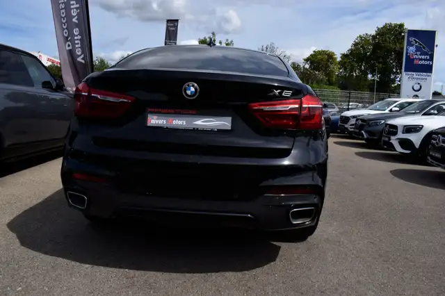 BMW X6 view 16