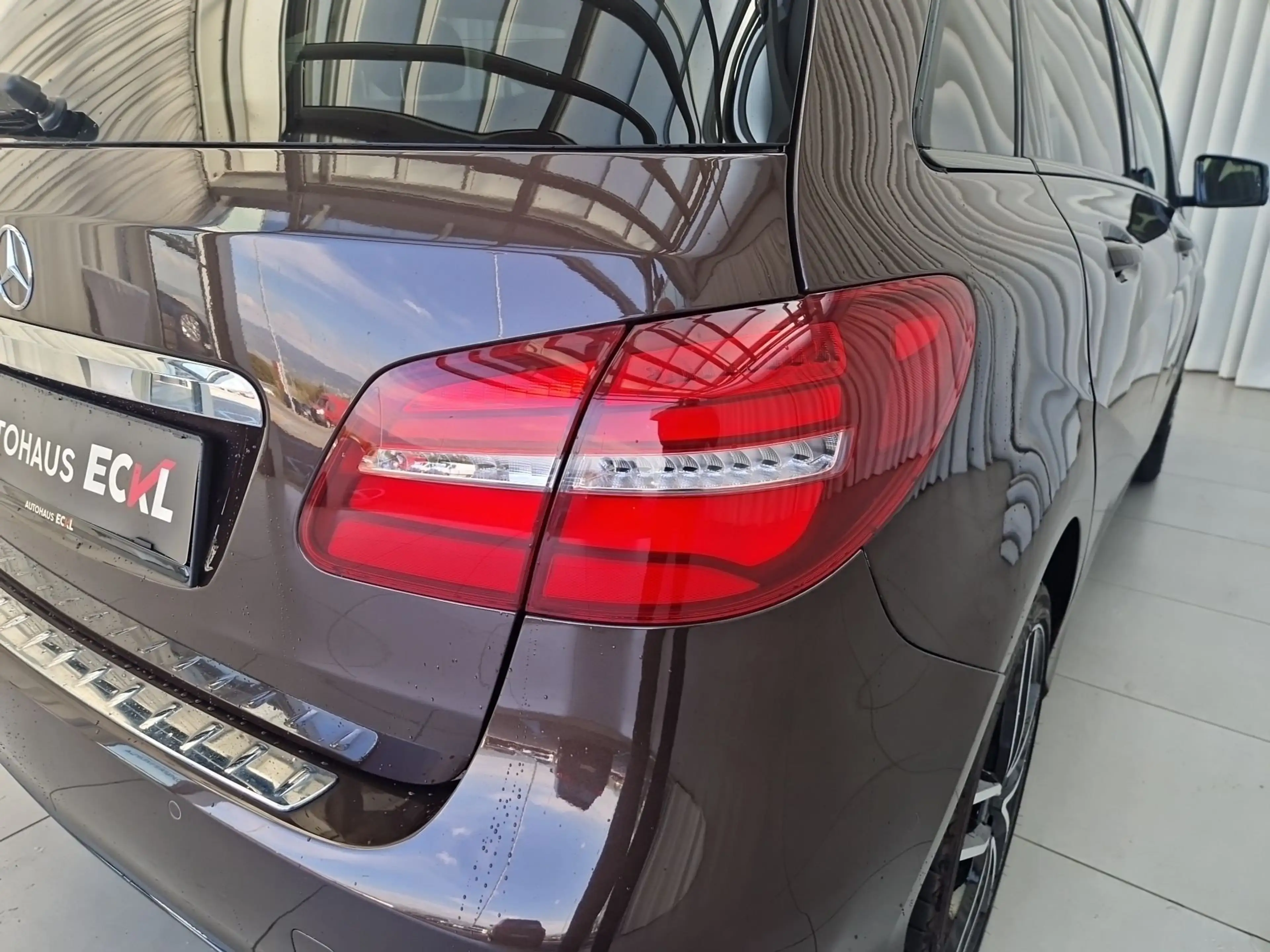 Mercedes-Benz B 200 d 4MATIC AUT Kam. KlimaA LED Nacht Navi — photo 12