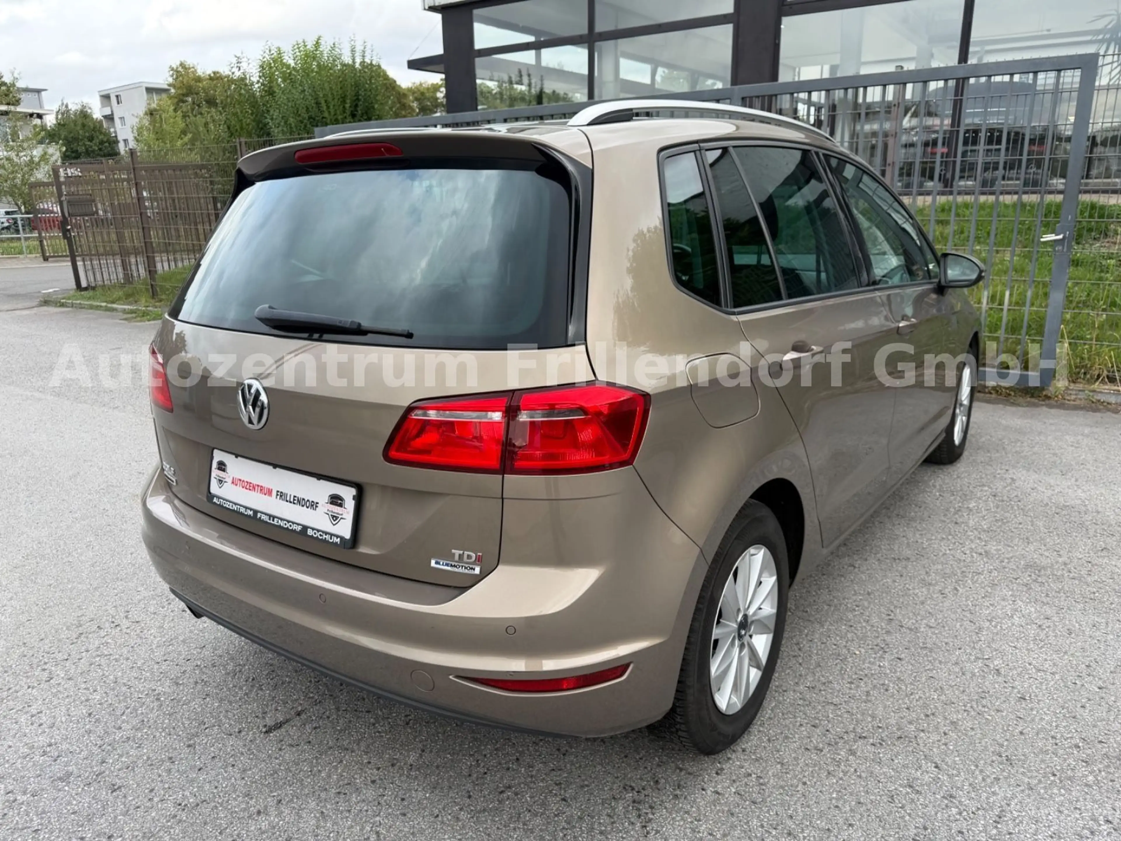Volkswagen Golf Sportsvan VII BMT AUTOMATIK/PDC/XENON!! — photo 7