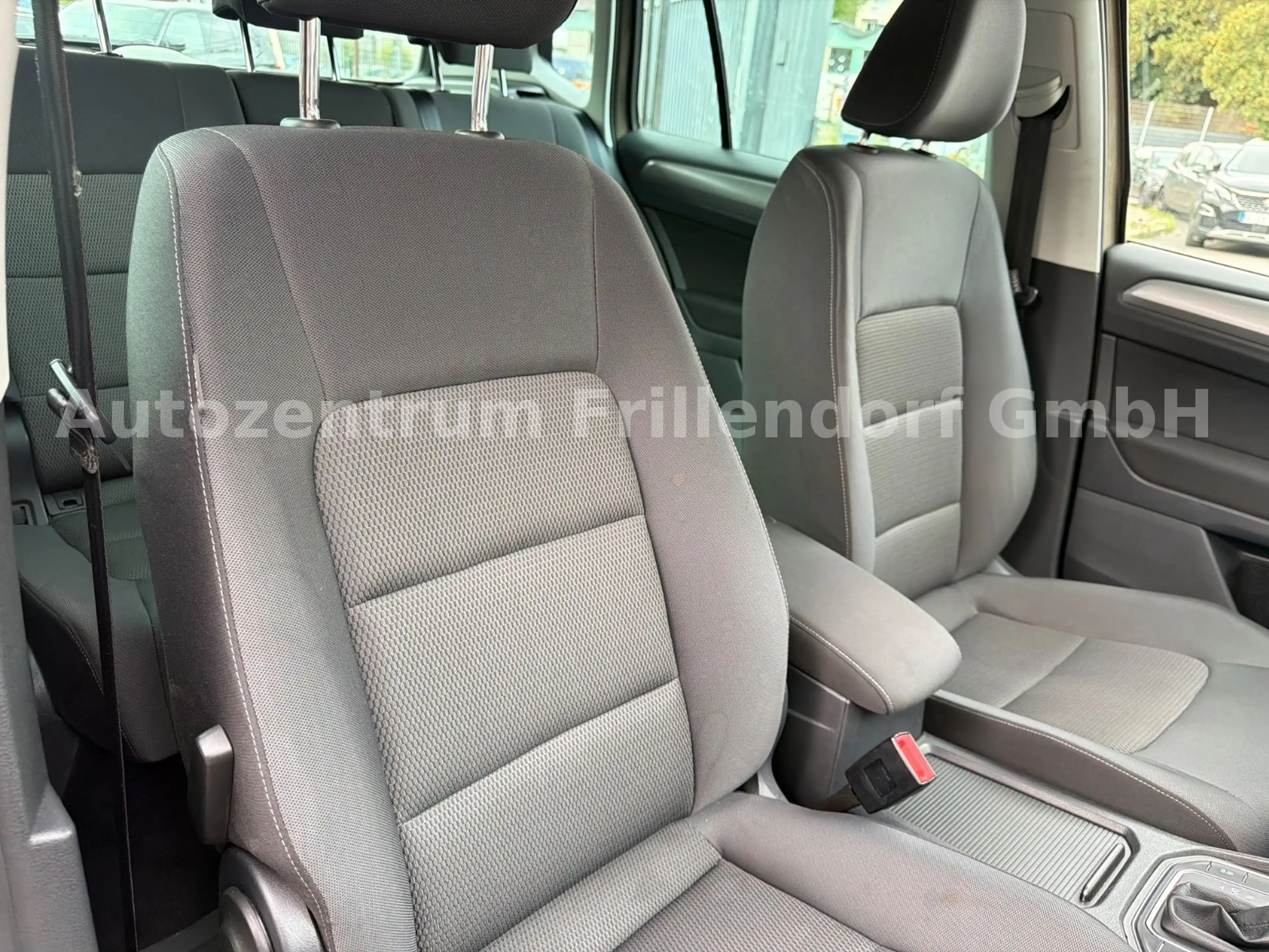 Volkswagen Golf Sportsvan VII BMT AUTOMATIK/PDC/XENON!! — photo 12