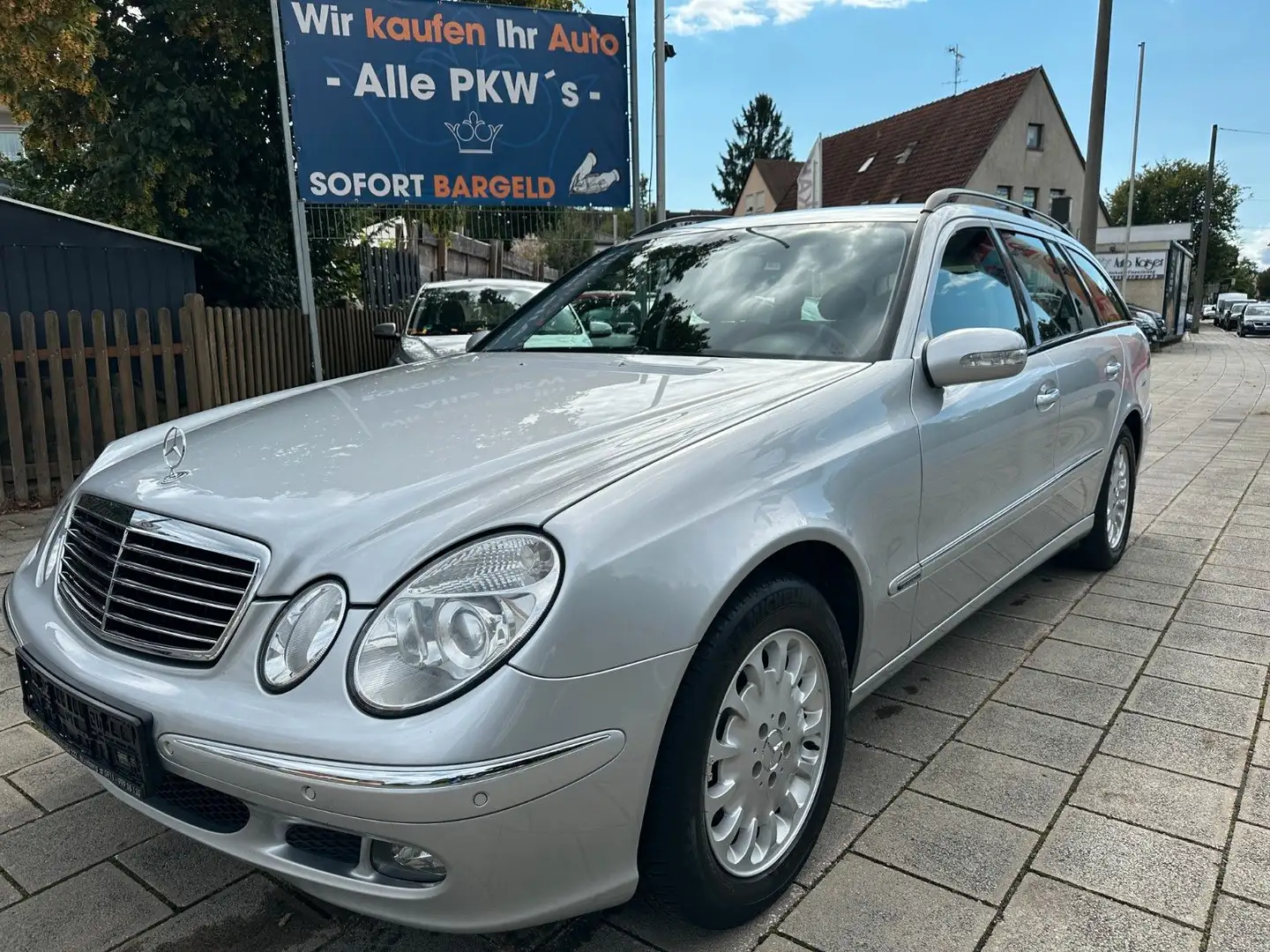 Mercedes-Benz E 200 E -Klasse T-Modell E 200 T Kompressor Silber - 1