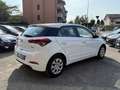 Hyundai i20 i20 II 2015 5p 1.2 Classic 75cv Blanc - thumbnail 4