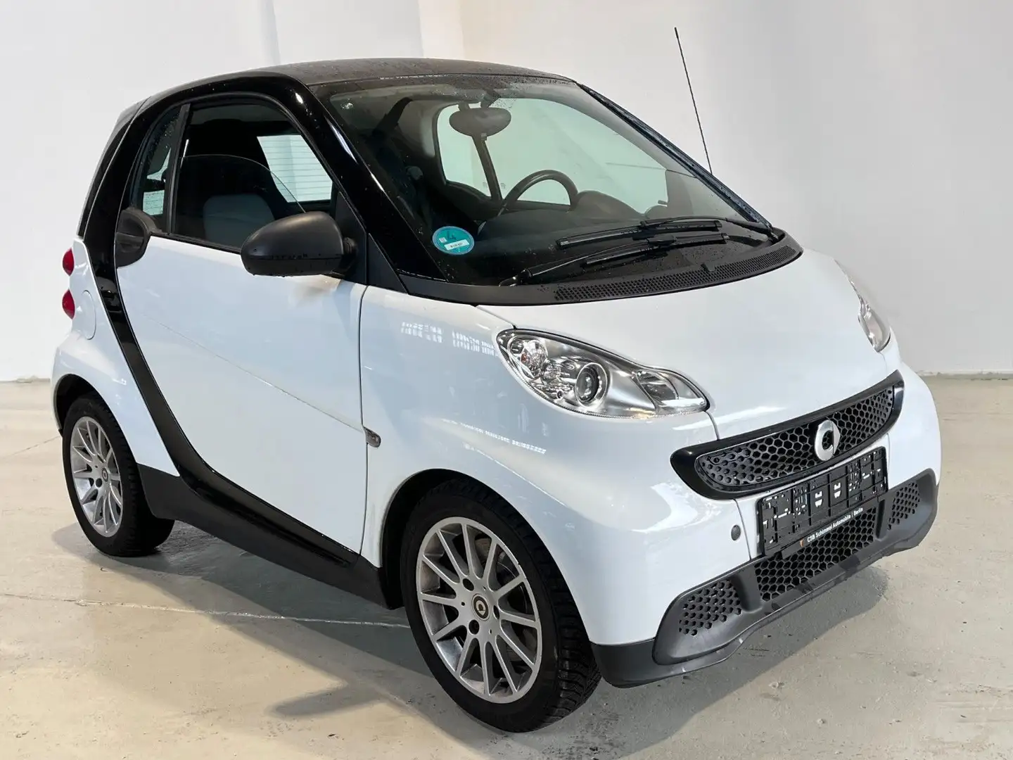 smart forTwo fortwo coupe Weiß - 2