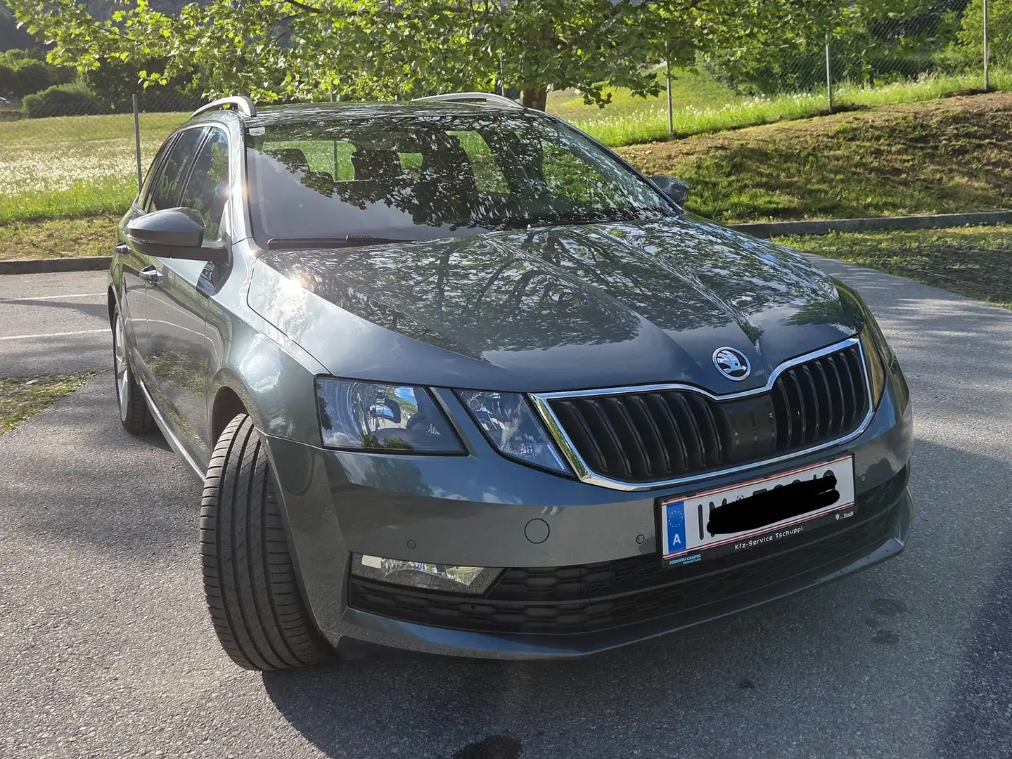 Skoda Octavia Octavia Combi 2,0 TDI Ambition Limited DSG Ambitio Grau - 1