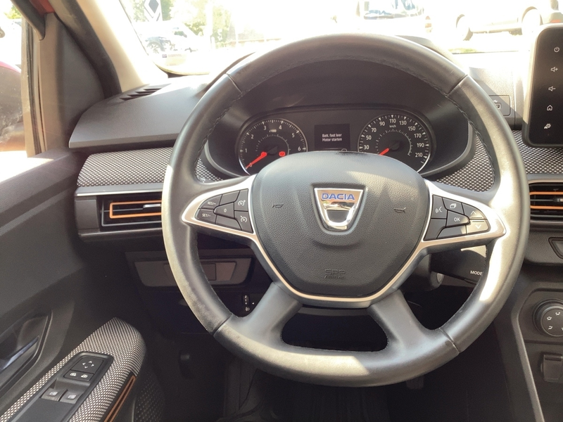 Dacia Sandero III 1.0 TCe 100 ECO-G Stepway Comfort — photo 9