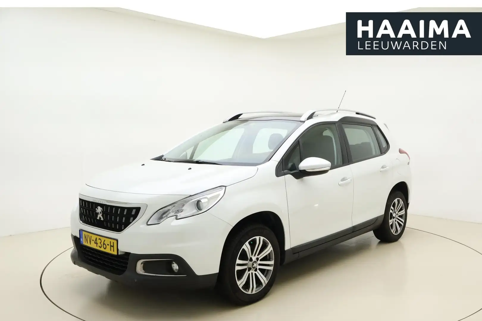 Peugeot 2008 1.2 PureTech Blue Lion 110 Pk | Navigatie | Trekha Weiß - 1