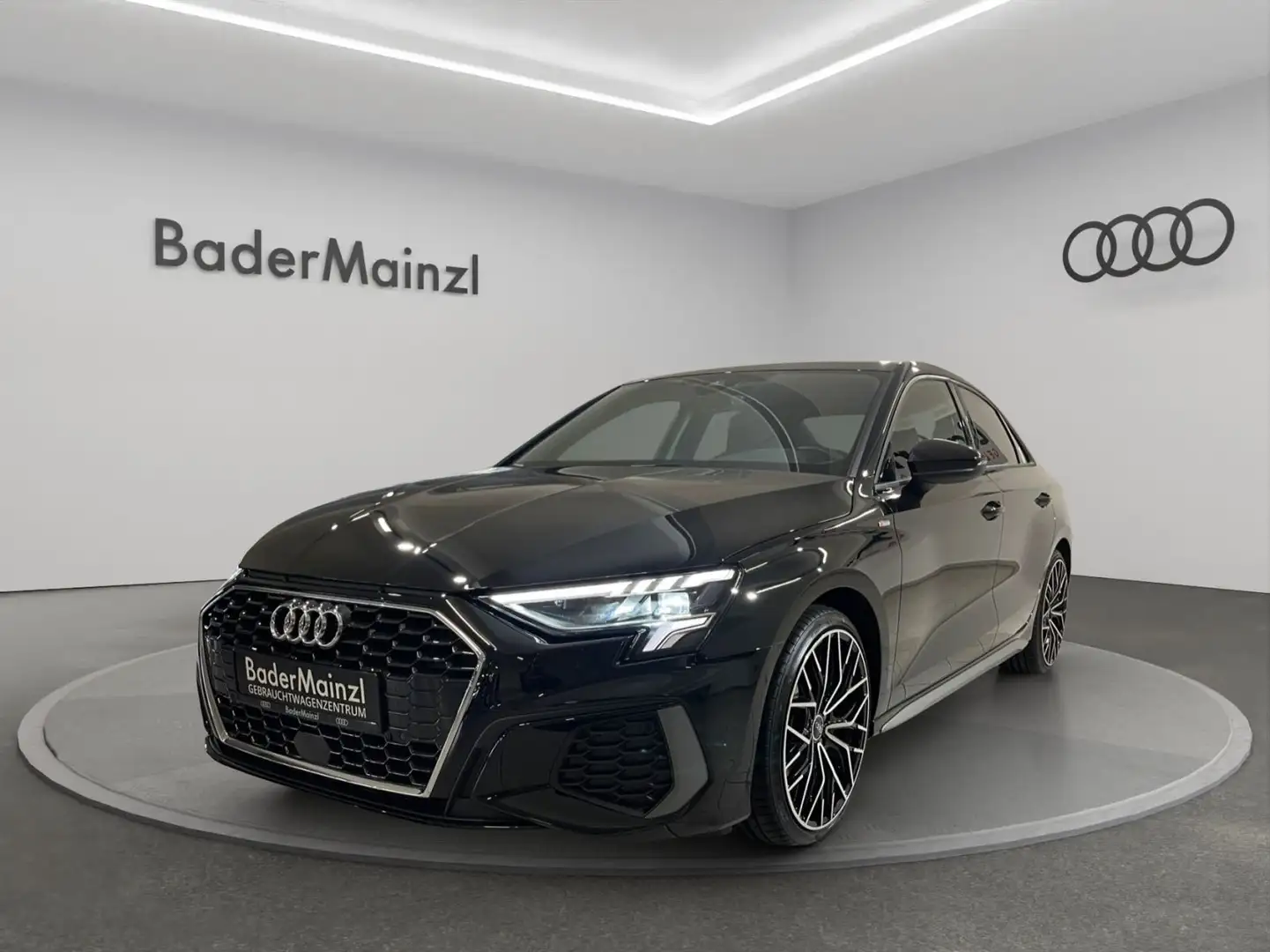 Audi A3 S line CarPlay NAVI LED 19 Zoll Schwarz - 1