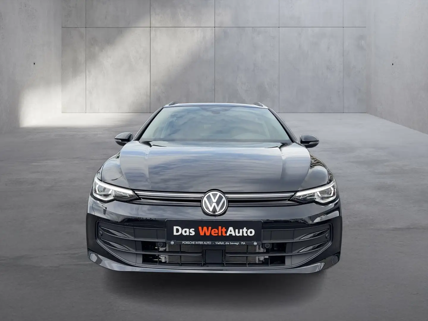 Volkswagen Golf Variant Business mHeV DSG Schwarz - 2