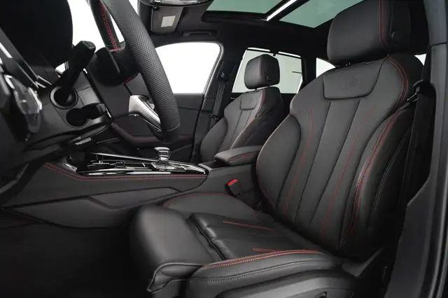 Audi A4 view 12