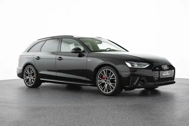 Audi A4 view 3