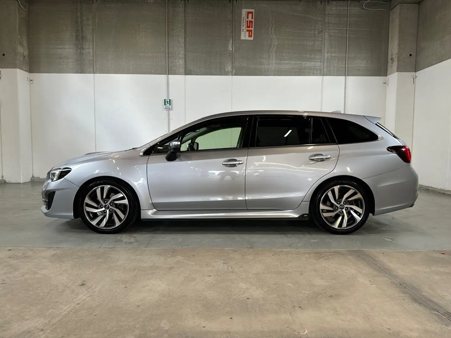 Subaru Levorg 1.6 DIT Sport Unlimited Серый - 2