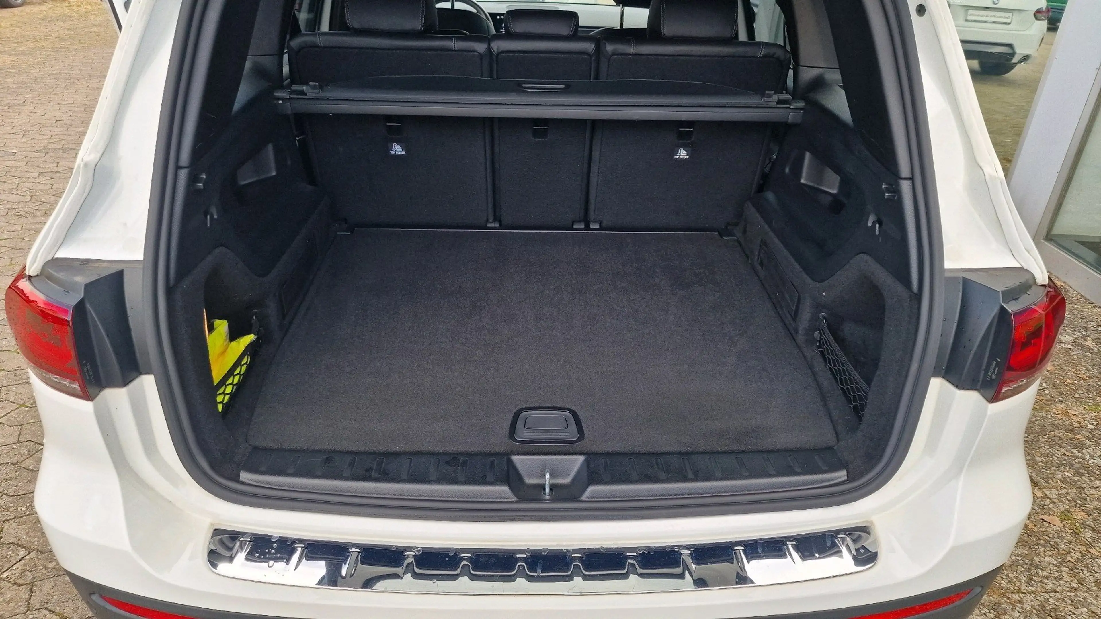 Mercedes-Benz GLB 250 4MATIC DAB LED RFK — photo 14