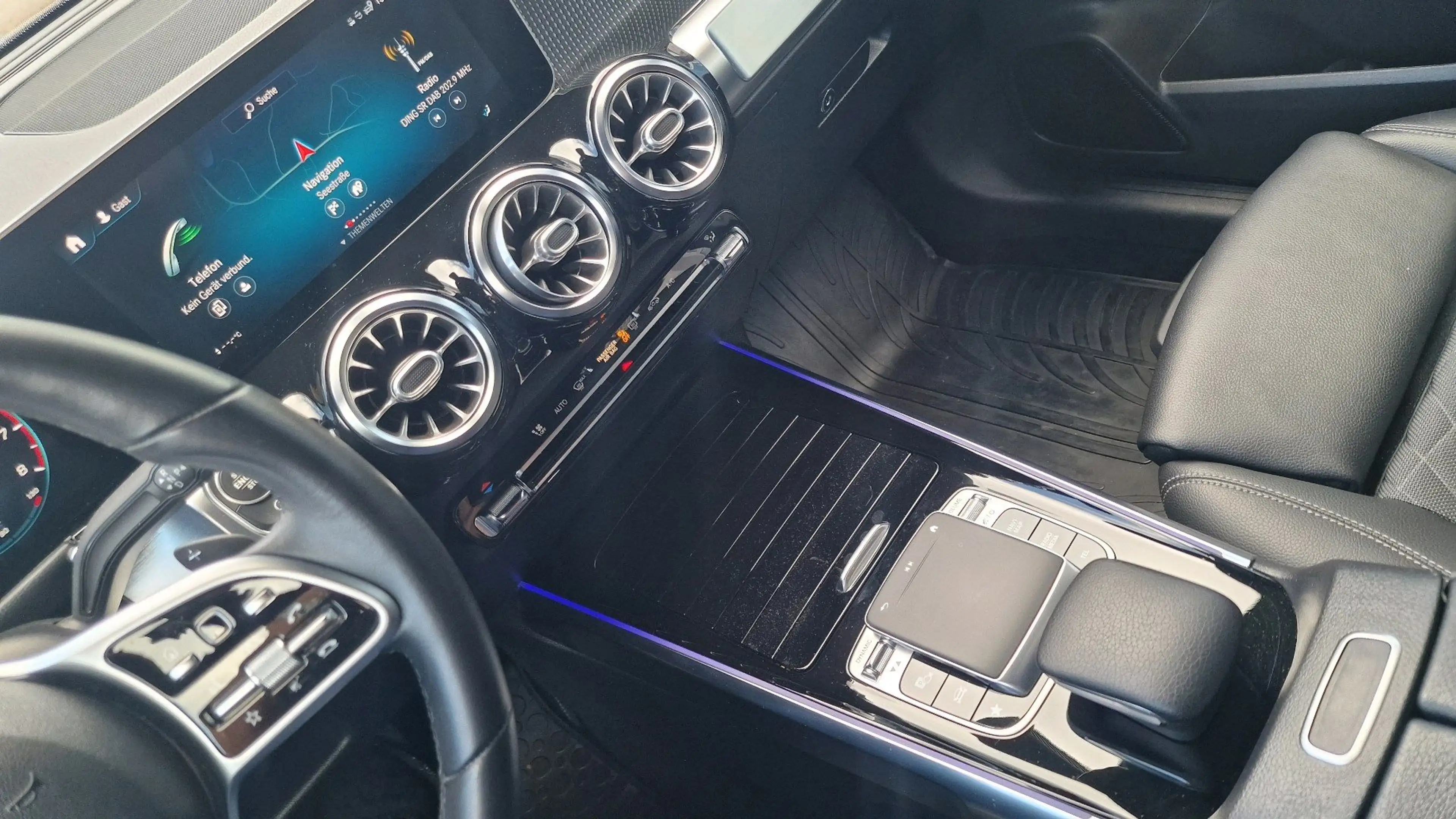 Mercedes-Benz GLB 250 4MATIC DAB LED RFK — photo 12
