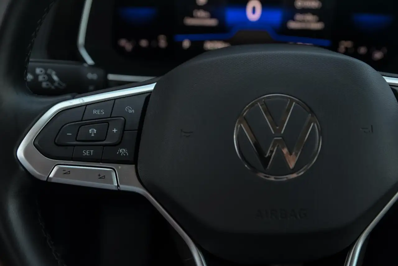 Volkswagen Jetta снимка Volkswagen Jetta
