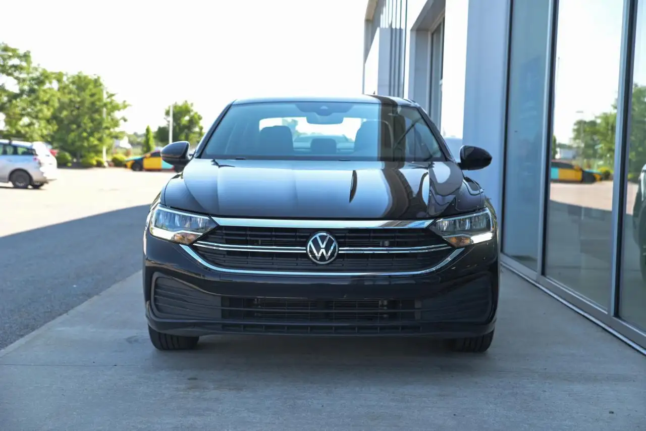 Volkswagen Jetta снимка Volkswagen Jetta