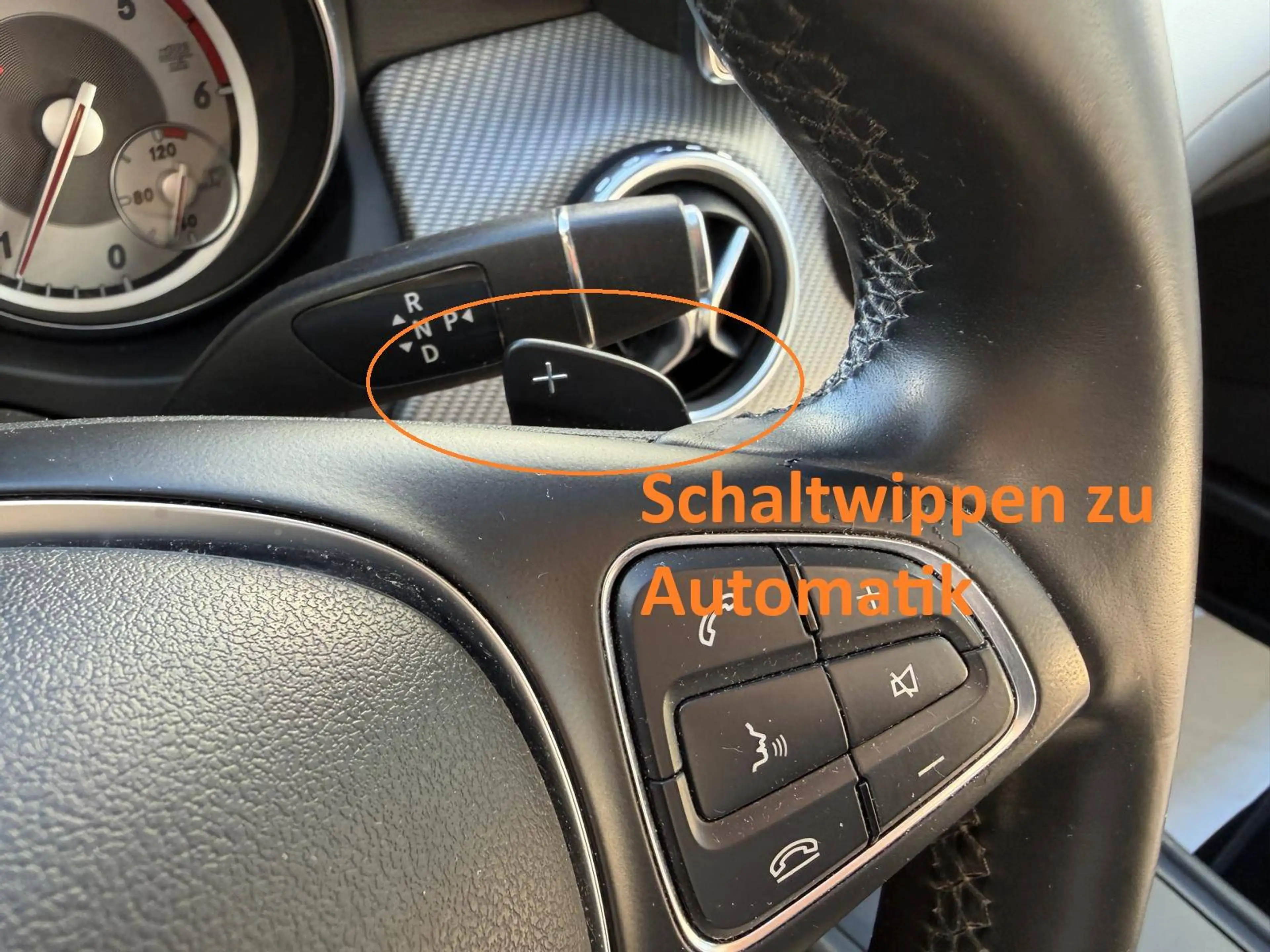 Mercedes-Benz GLA 180 GLA 180 CDI Automatik Sitzheizung PDC vorne & hinten Navigation AHK — photo 12