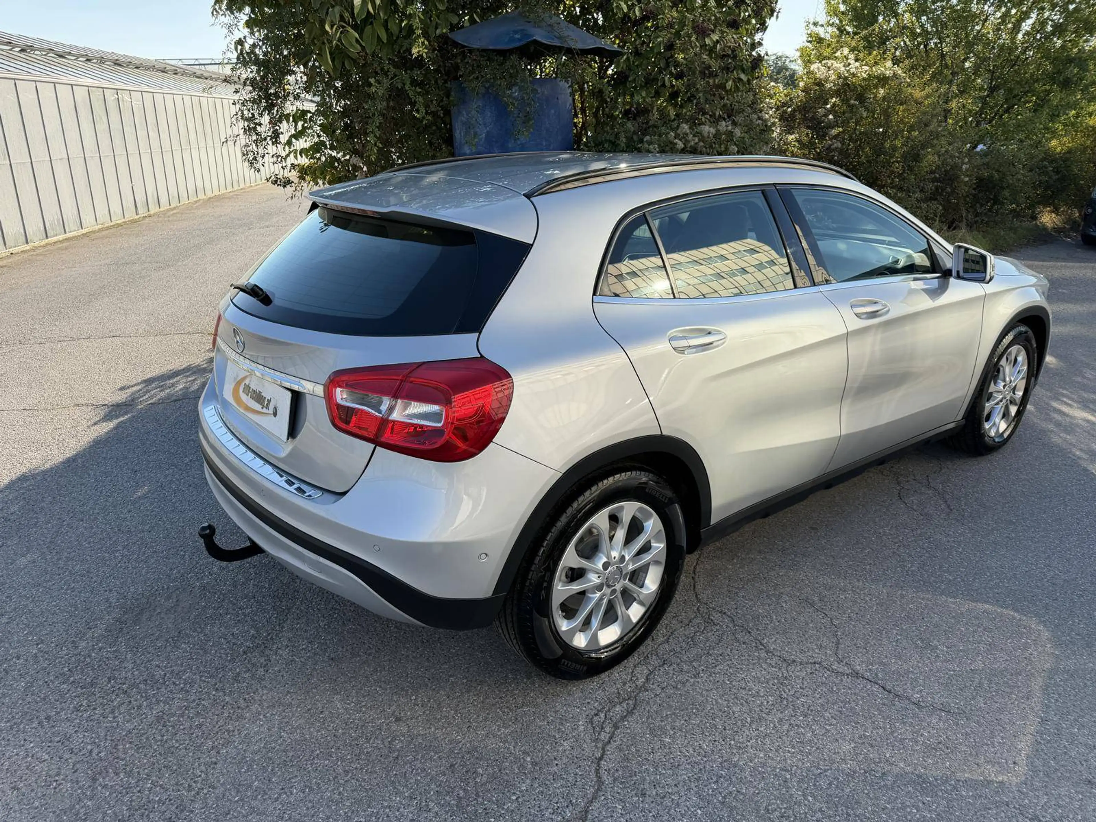Mercedes-Benz GLA 180 GLA 180 CDI Automatik Sitzheizung PDC vorne & hinten Navigation AHK — photo 3