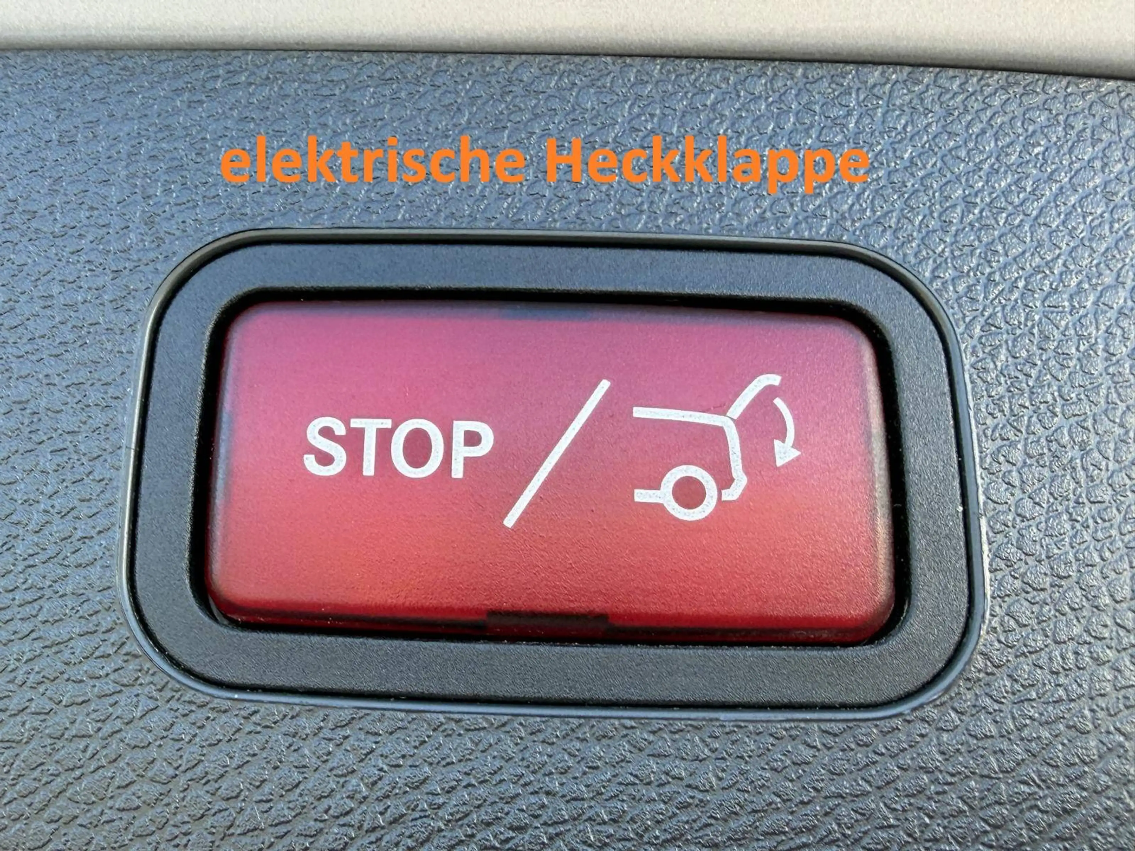 Mercedes-Benz GLA 180 GLA 180 CDI Automatik Sitzheizung PDC vorne & hinten Navigation AHK — photo 15