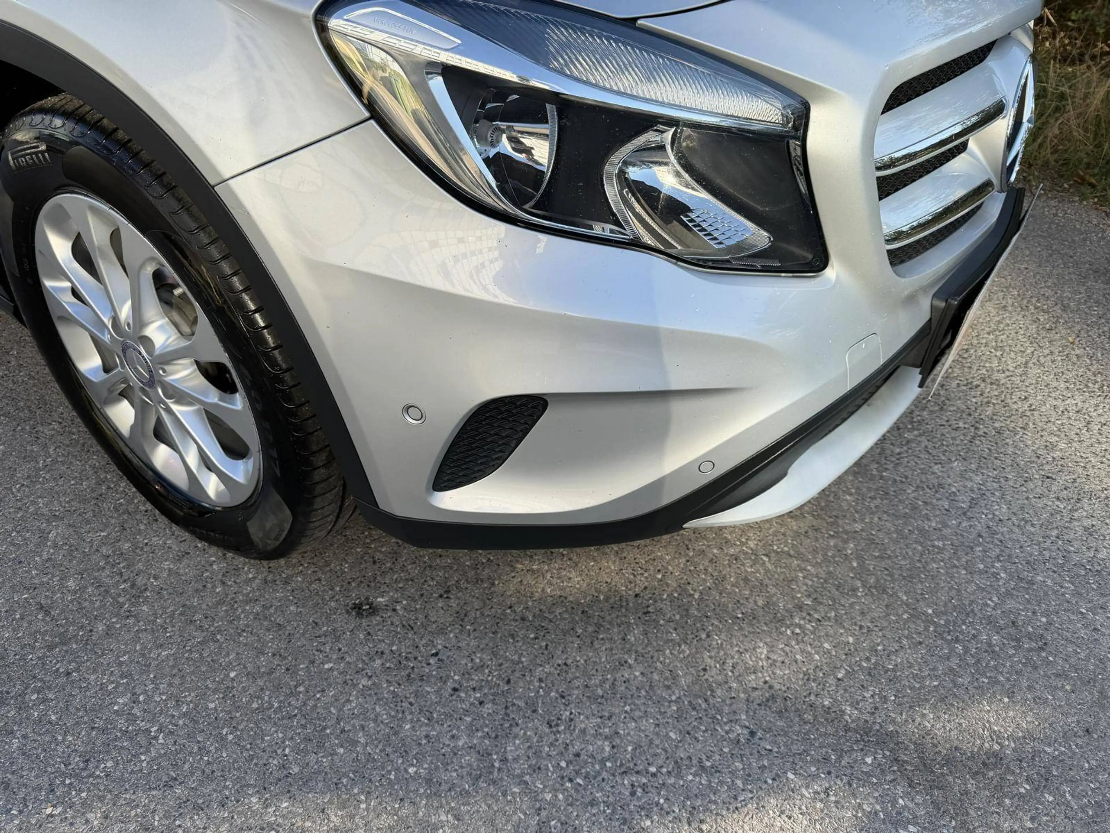 Mercedes-Benz GLA 180 GLA 180 CDI Automatik Sitzheizung PDC vorne & hinten Navigation AHK — photo 11