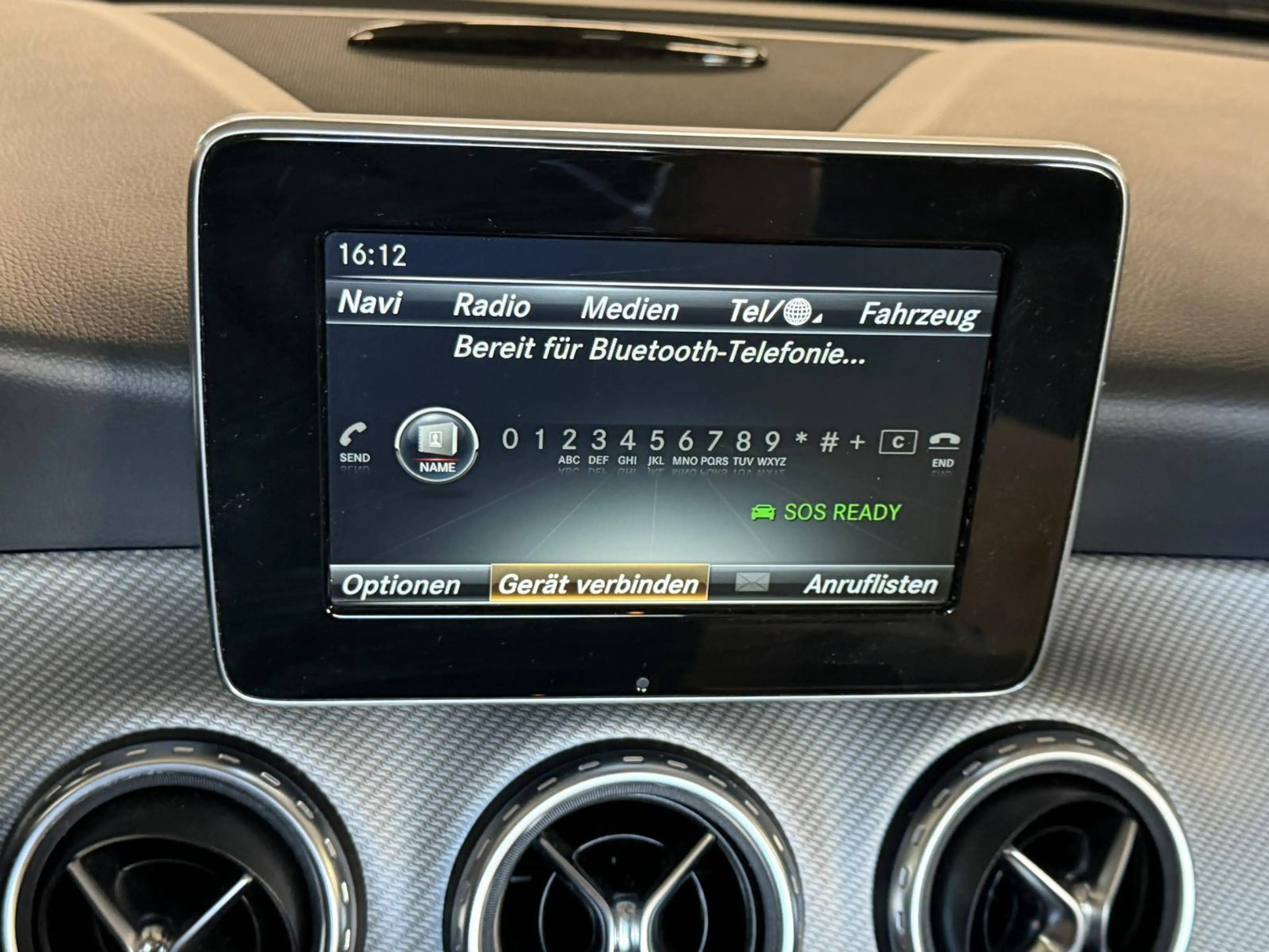 Mercedes-Benz GLA 180 GLA 180 CDI Automatik Sitzheizung PDC vorne & hinten Navigation AHK — photo 20
